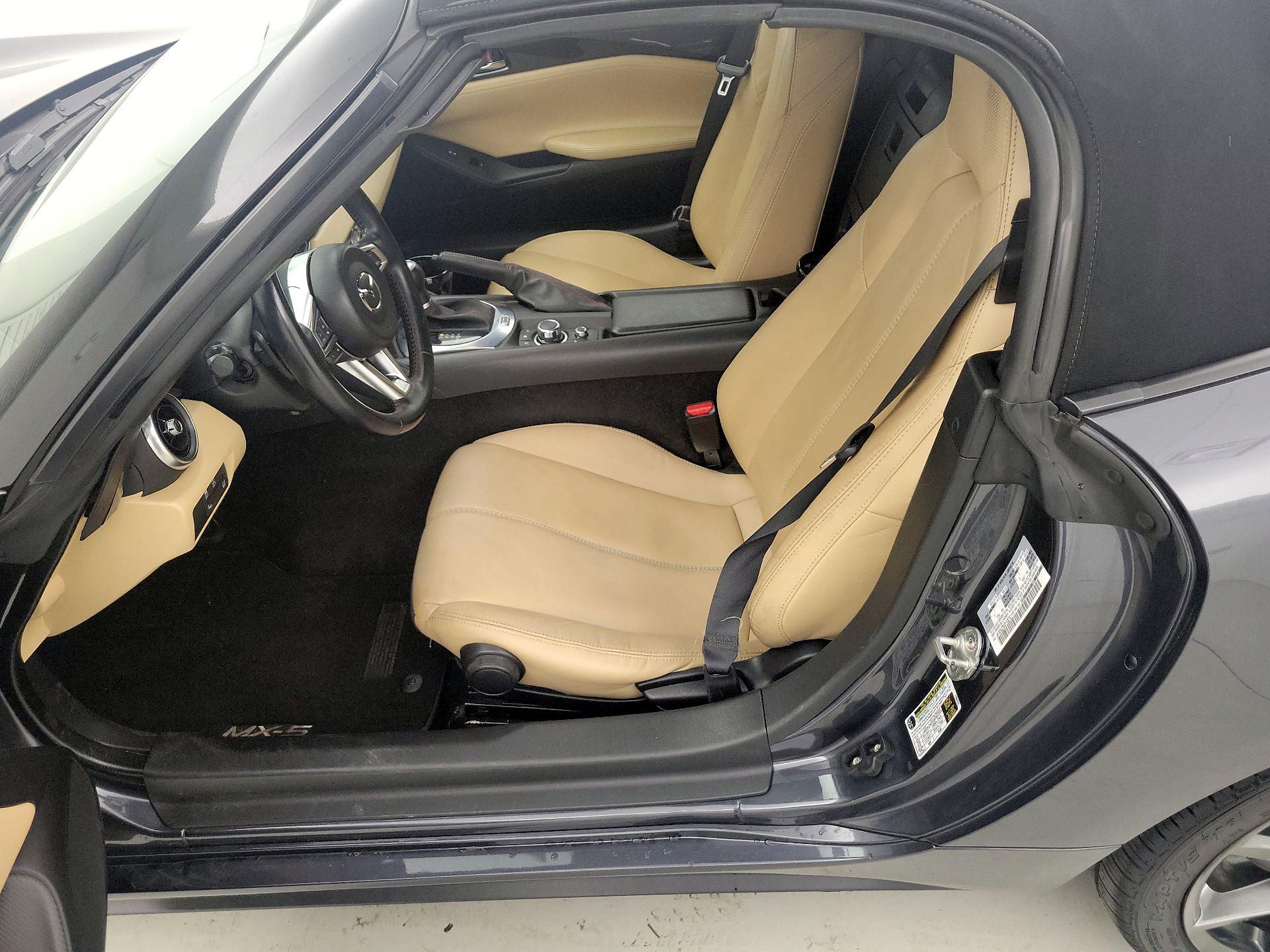 Thumbnail: 2016 Mazda MX-5 Miata - 11