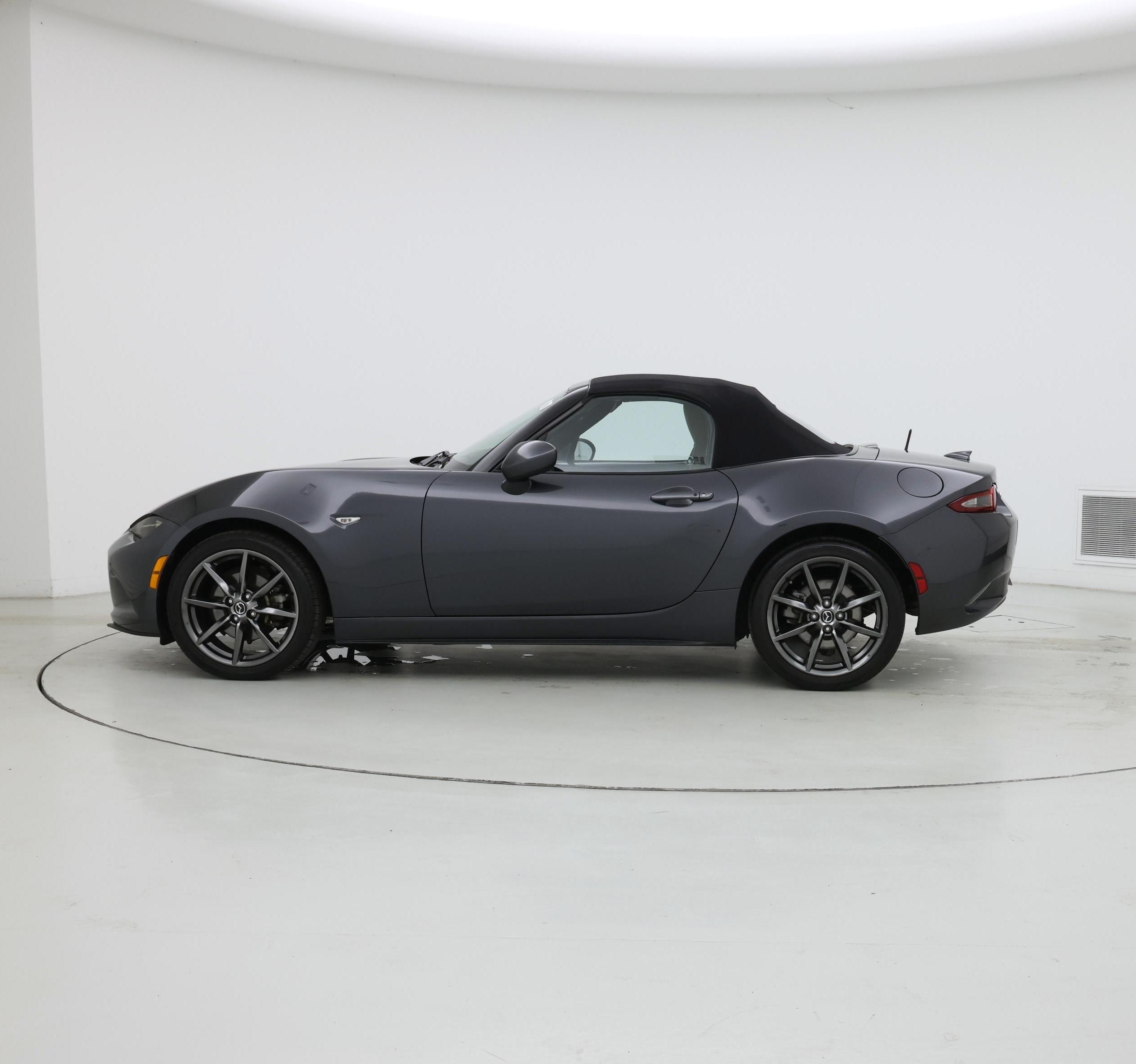 Thumbnail: 2016 Mazda MX-5 Miata - 3