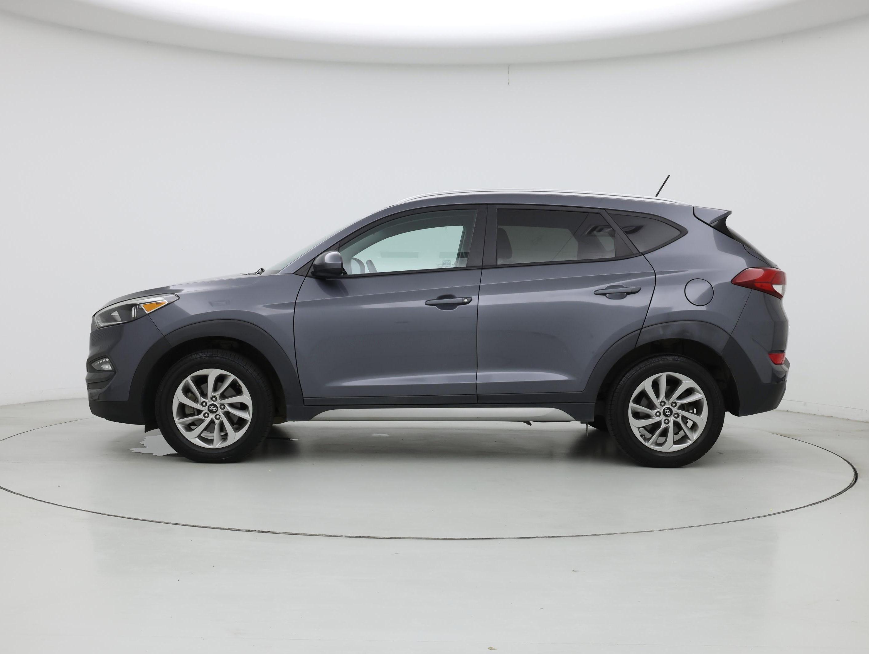 Thumbnail: 2017 Hyundai Tucson - 3