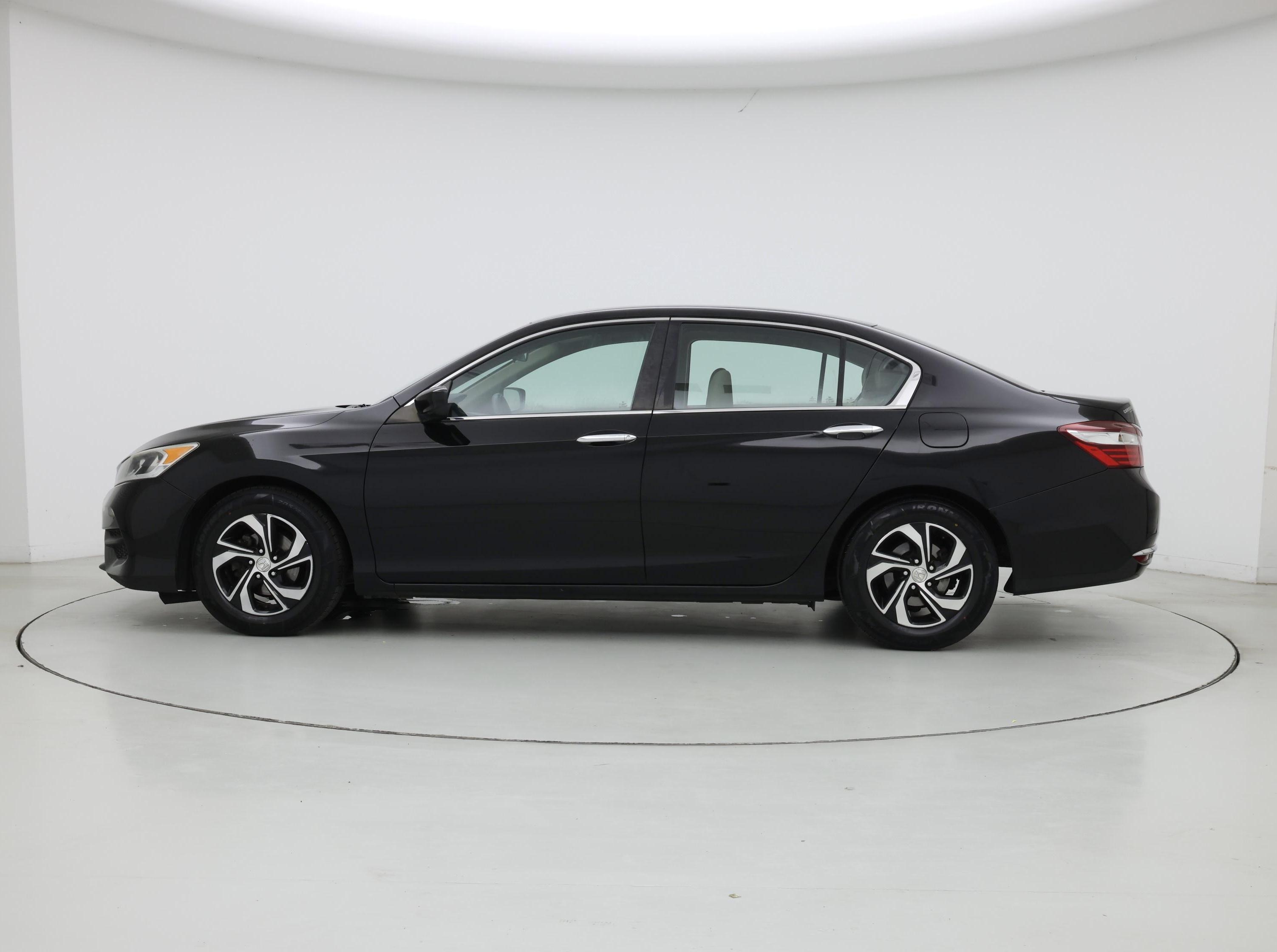 Thumbnail: 2017 Honda Accord - 3