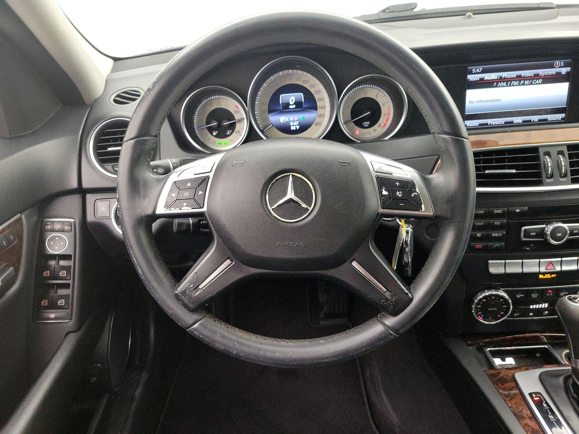 Thumbnail: 2014 Mercedes-Benz C-Class - 10
