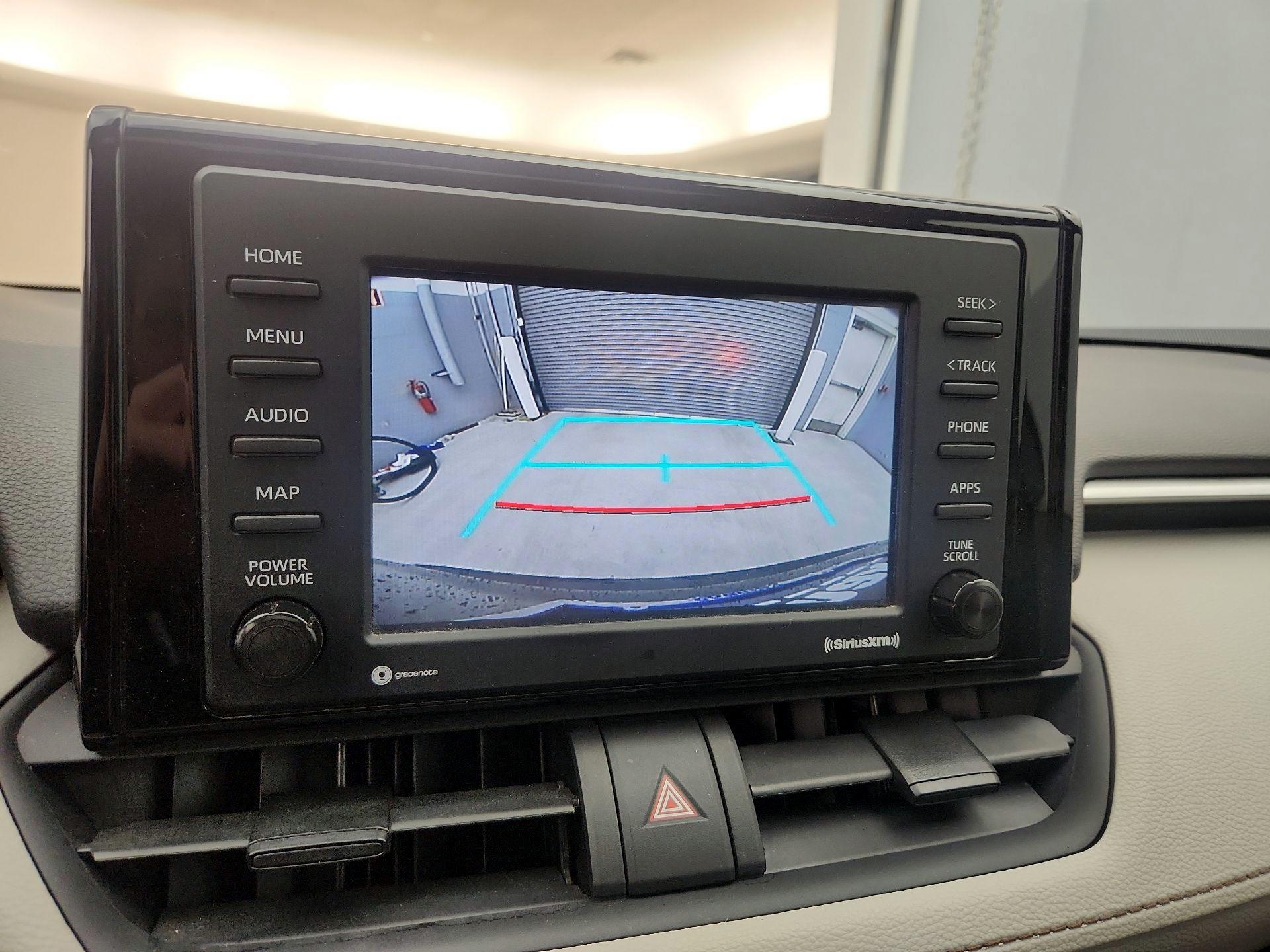 Thumbnail: 2020 Toyota RAV4 - 15
