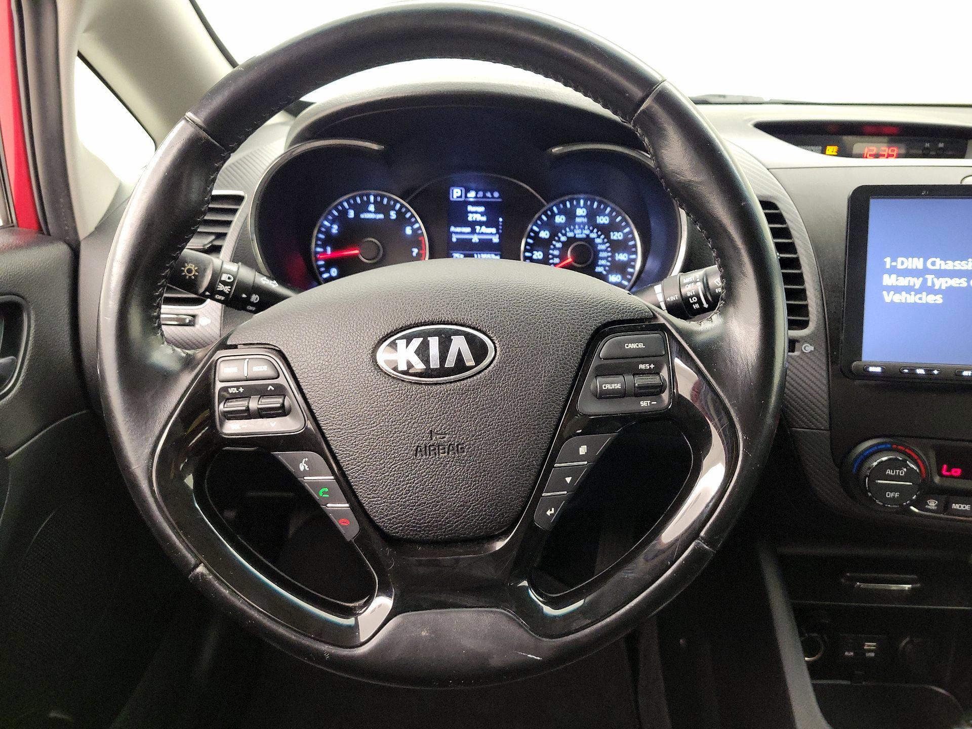 Thumbnail: 2017 Kia Forte - 10