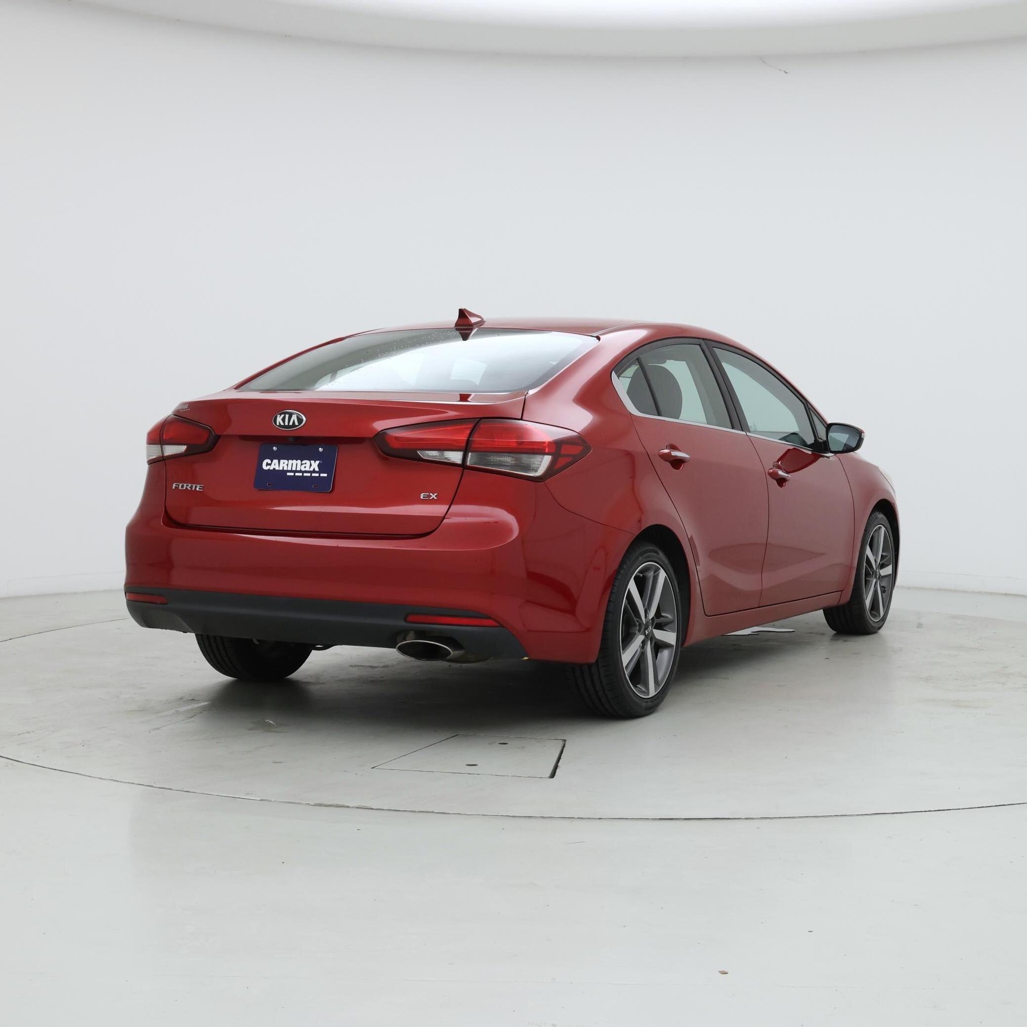 Thumbnail: 2017 Kia Forte - 8