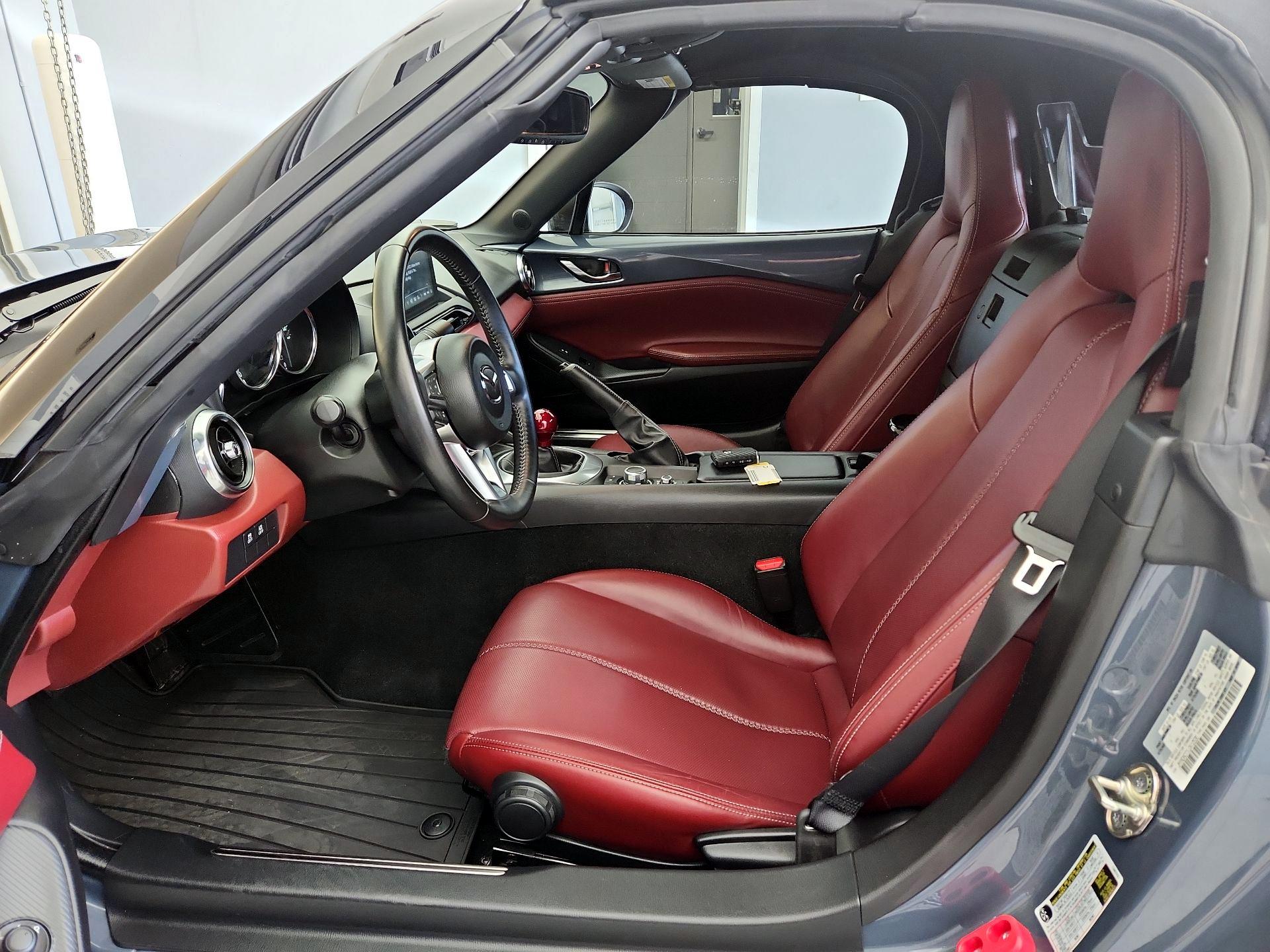 Thumbnail: 2020 Mazda MX-5 Miata - 11