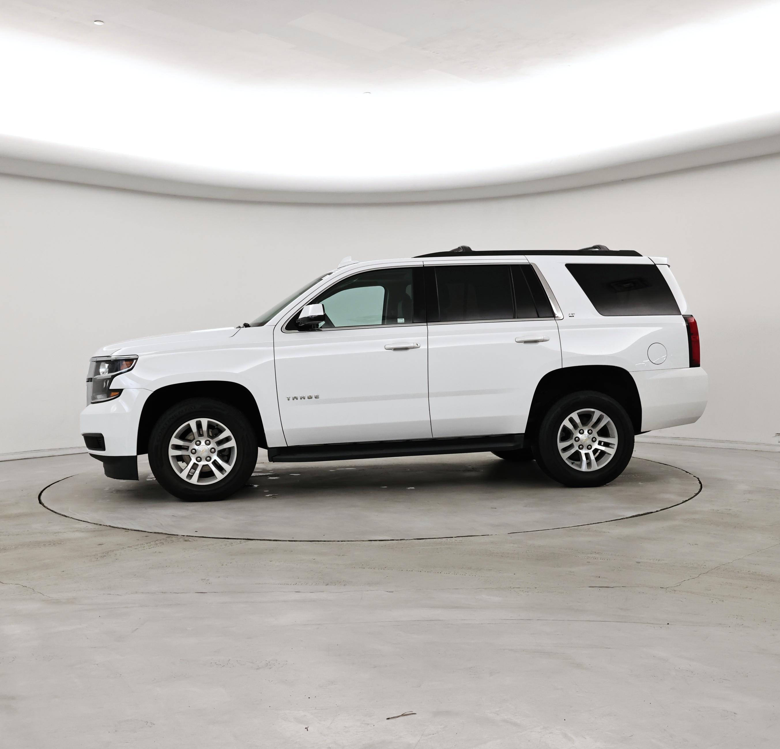 Thumbnail: 2018 Chevrolet Tahoe - 3