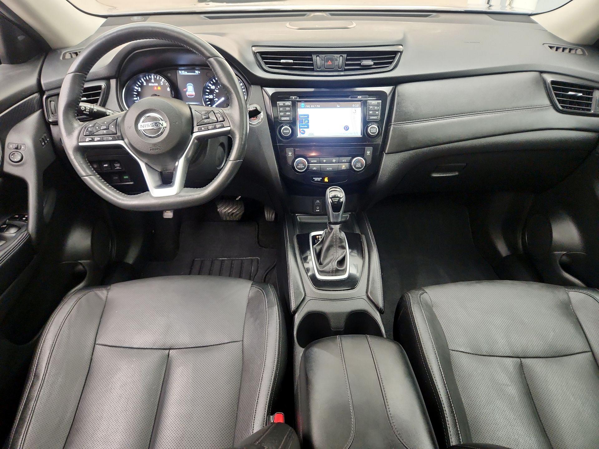 Thumbnail: 2017 Nissan Rogue - 9