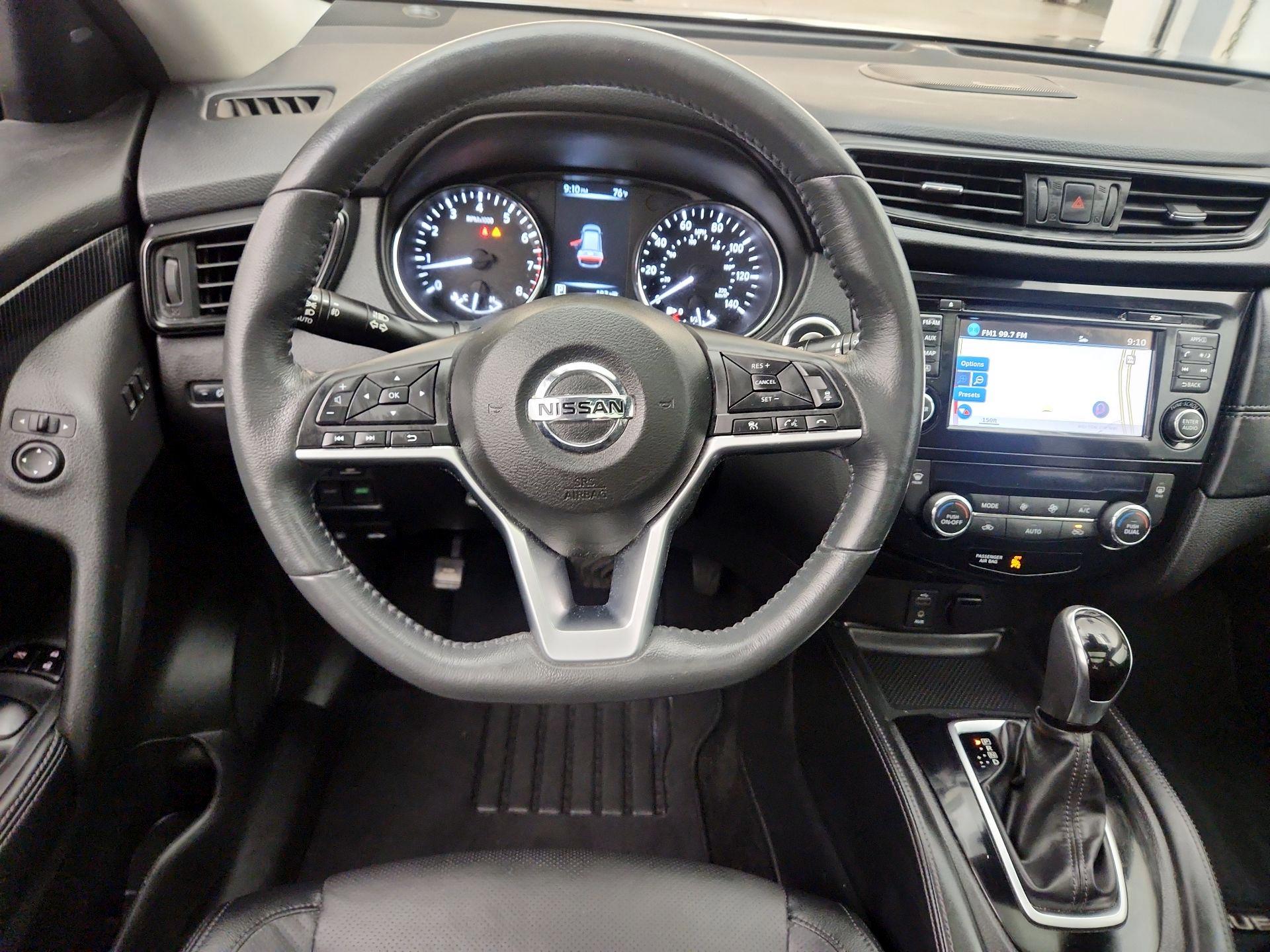 Thumbnail: 2017 Nissan Rogue - 10