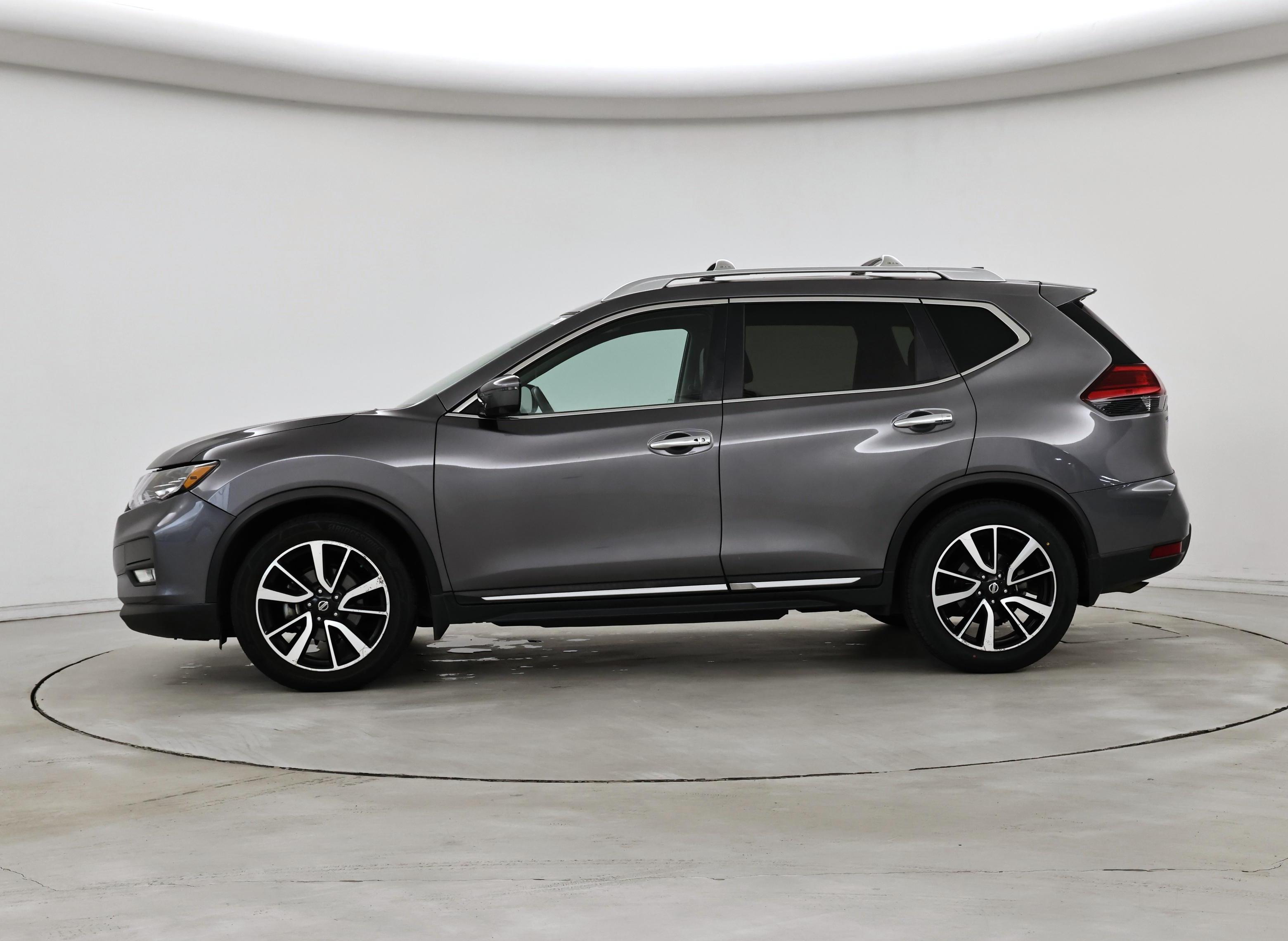 Thumbnail: 2017 Nissan Rogue - 3