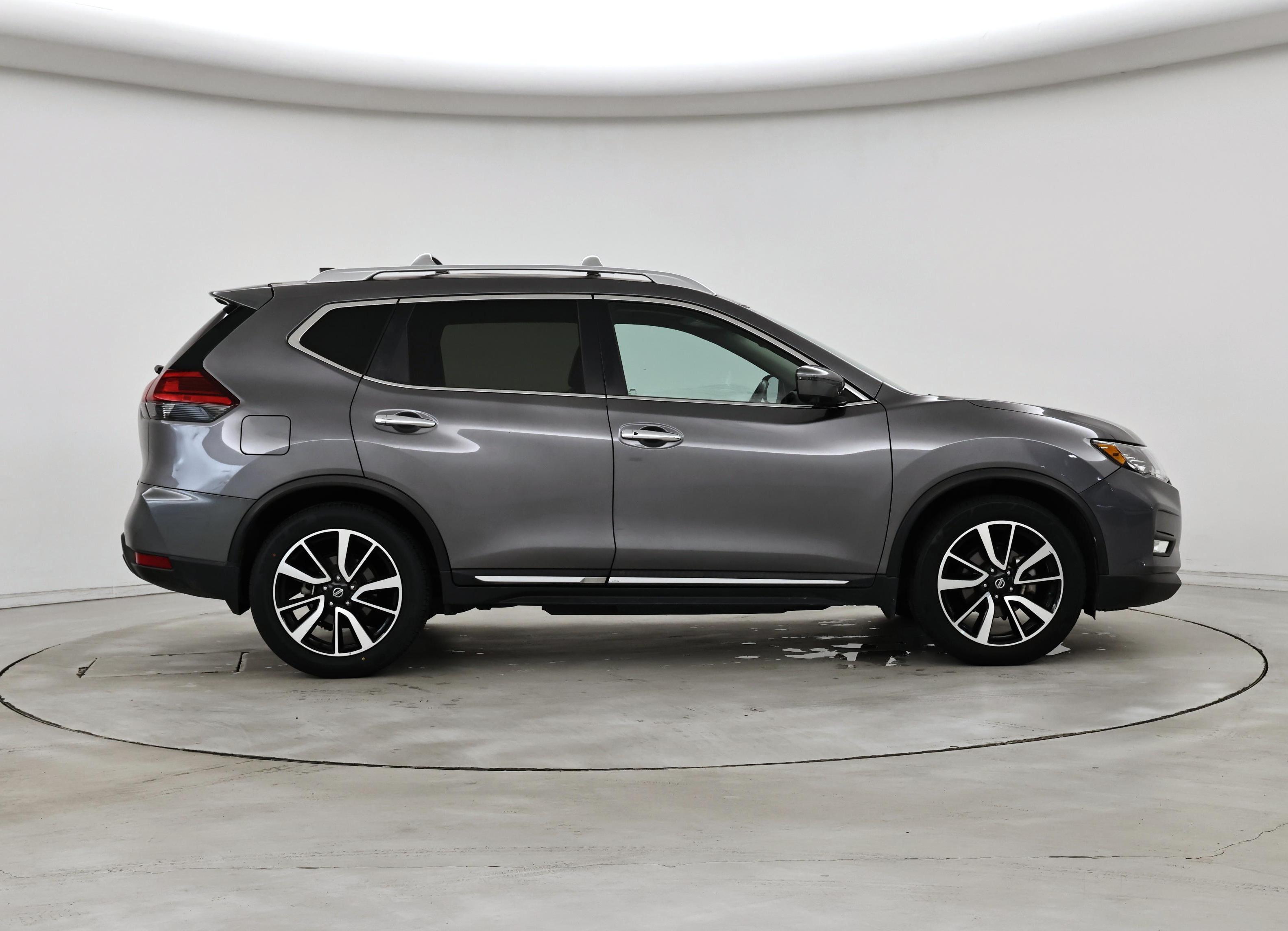 Thumbnail: 2017 Nissan Rogue - 7