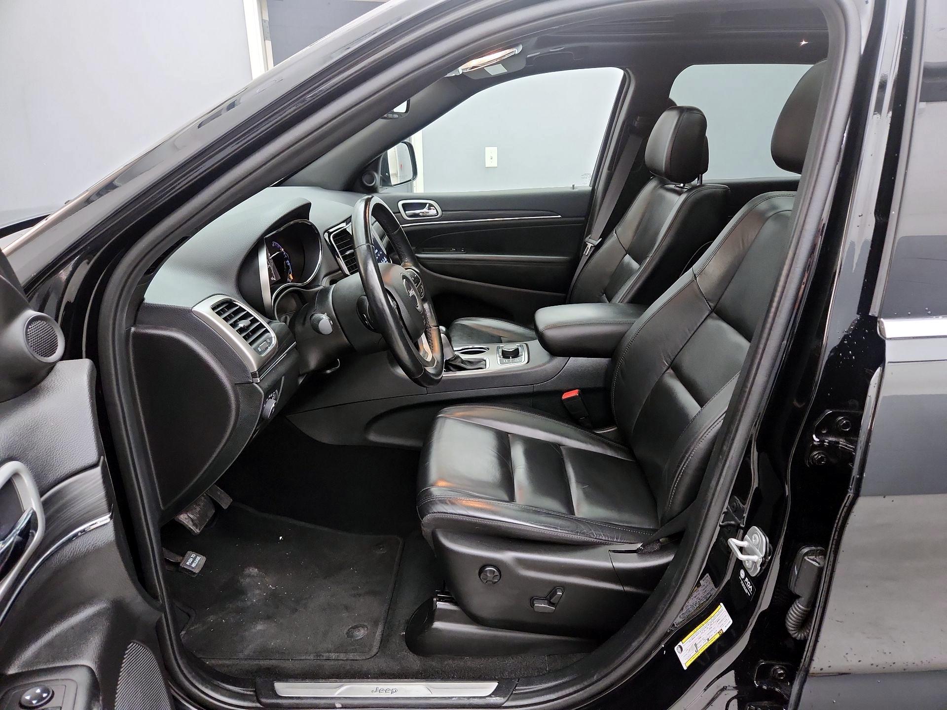 Thumbnail: 2022 Jeep Grand Cherokee - 11