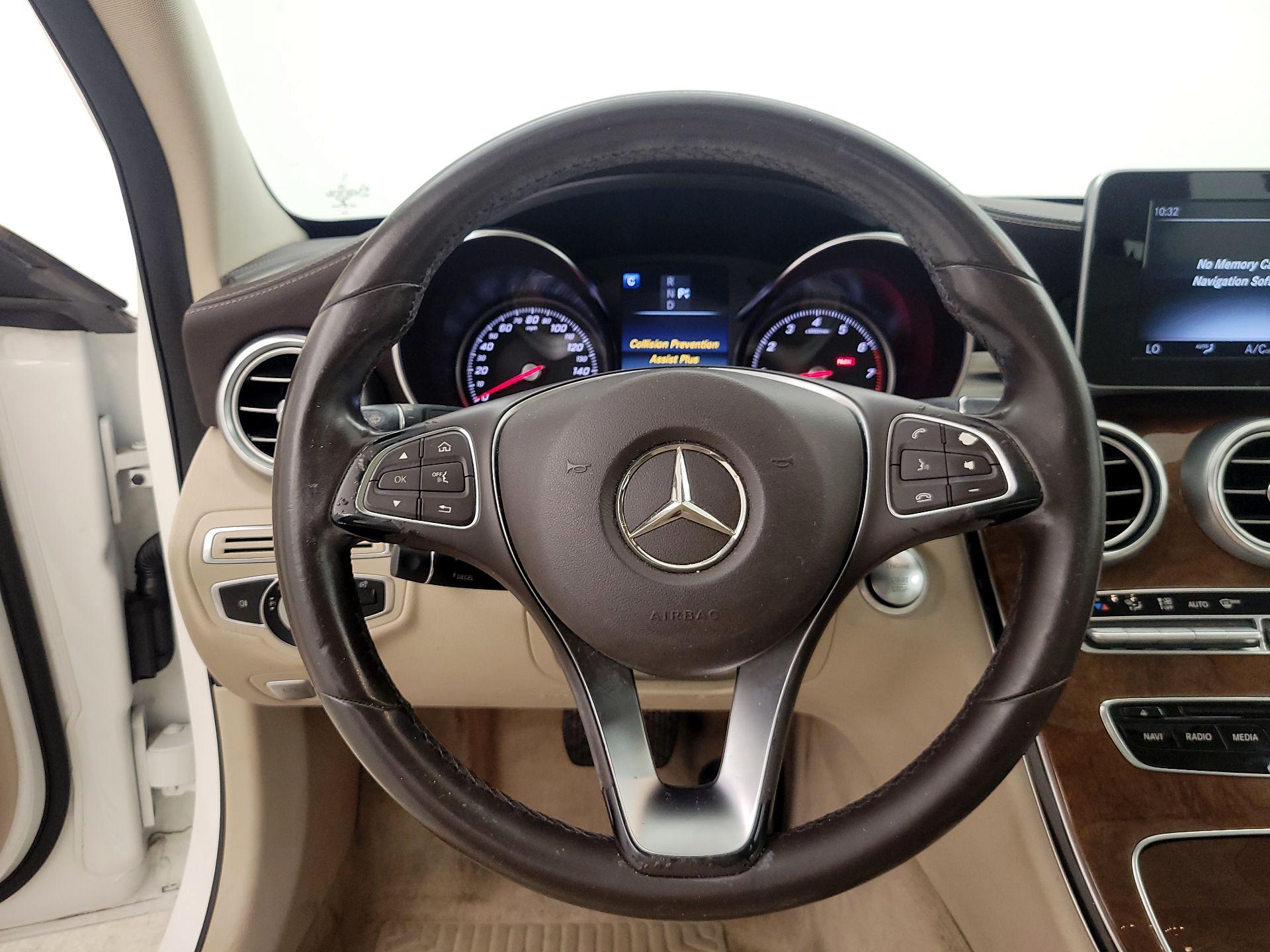 Thumbnail: 2017 Mercedes-Benz C-Class - 10