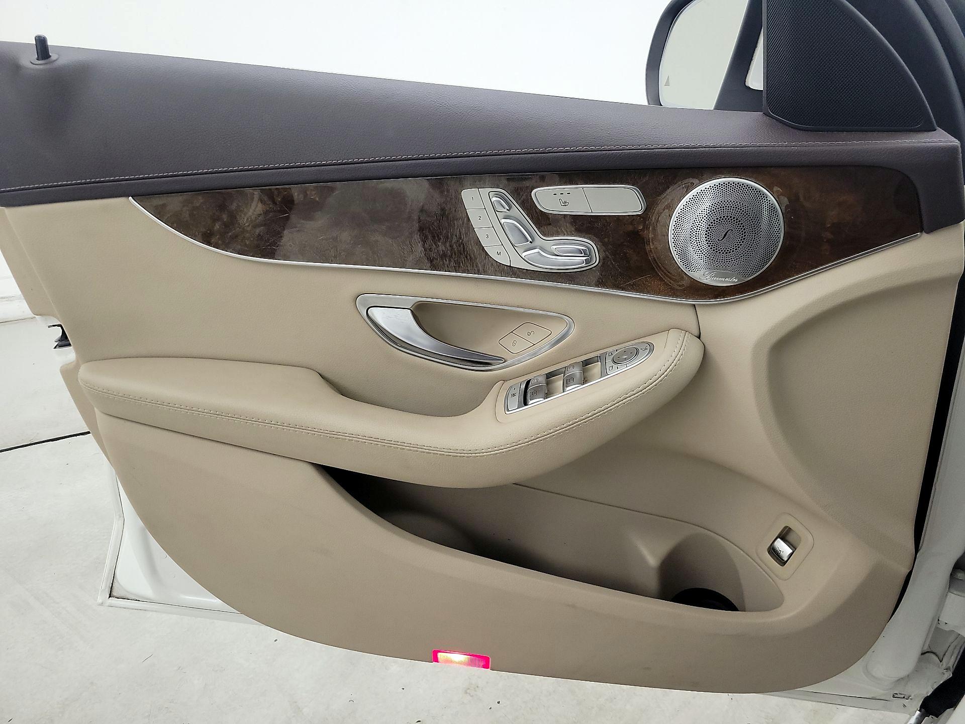 Thumbnail: 2017 Mercedes-Benz C-Class - 12