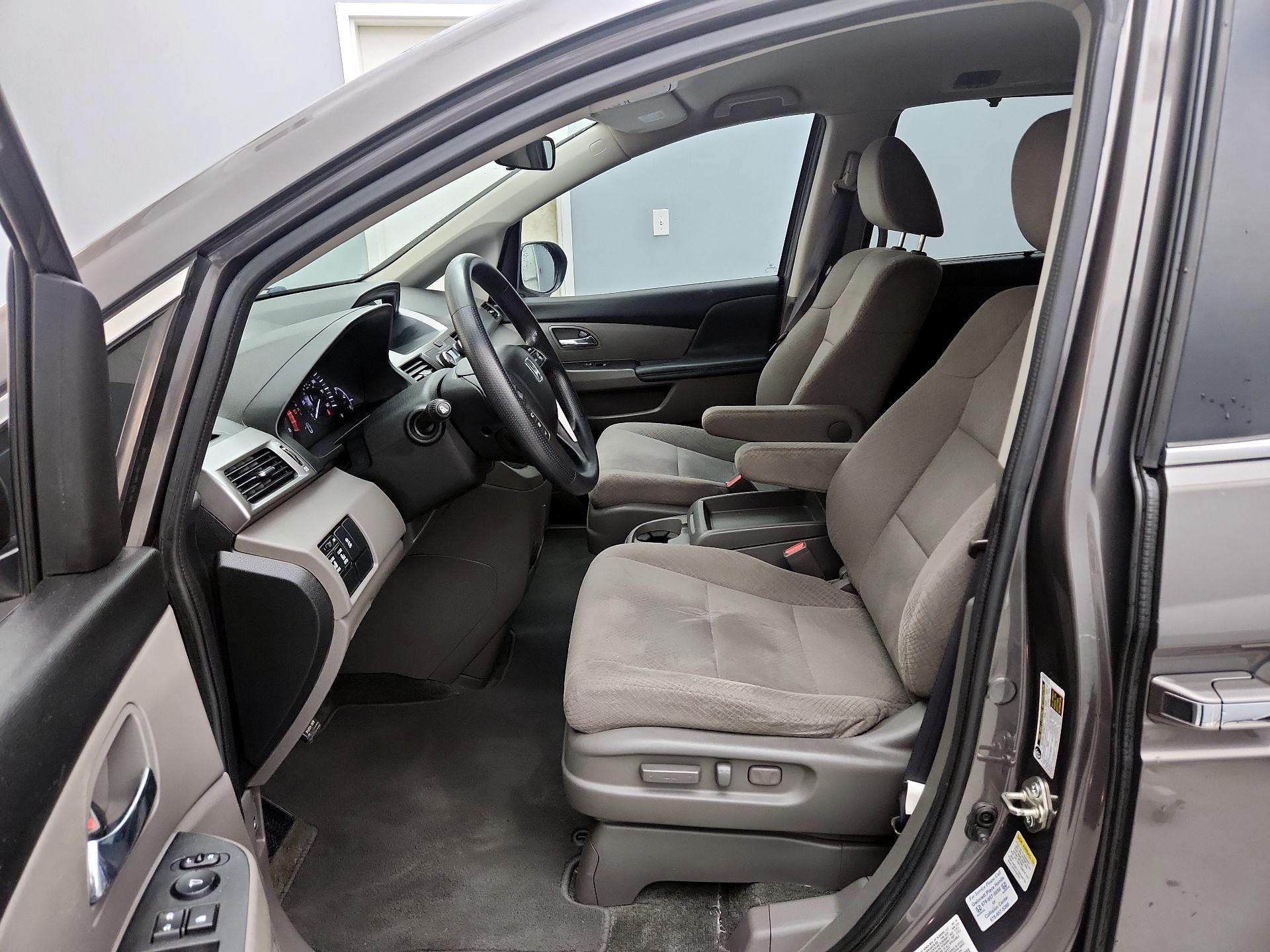 Thumbnail: 2016 Honda Odyssey - 11