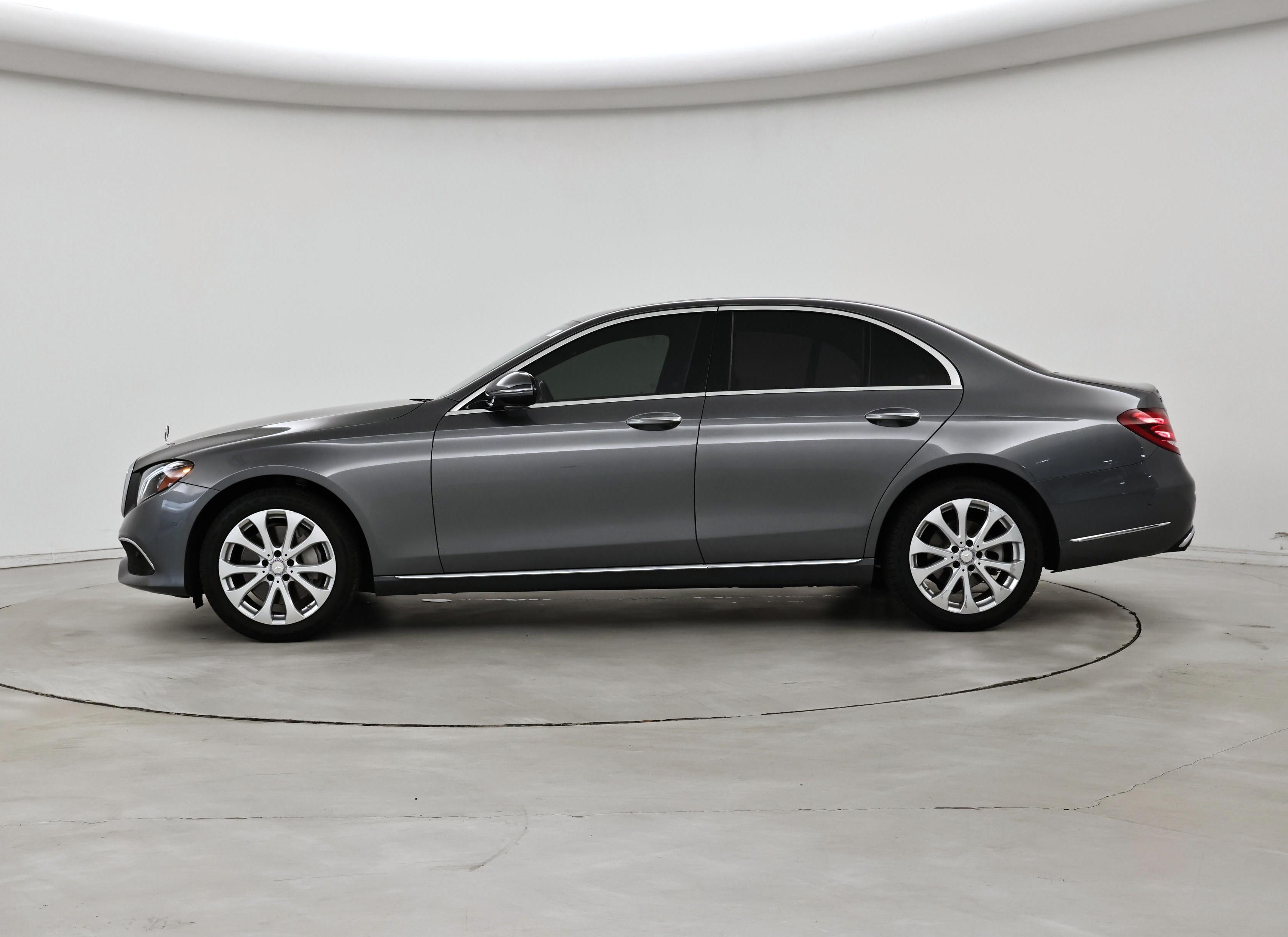 Thumbnail: 2017 Mercedes-Benz E-Class - 3