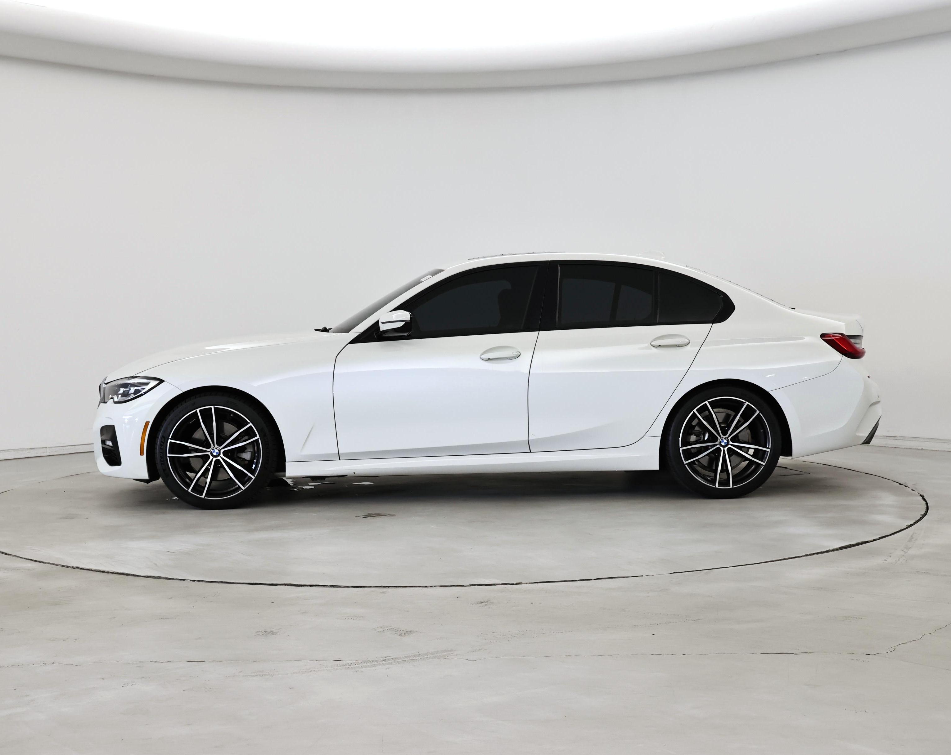 Thumbnail: 2021 BMW 3 Series - 3