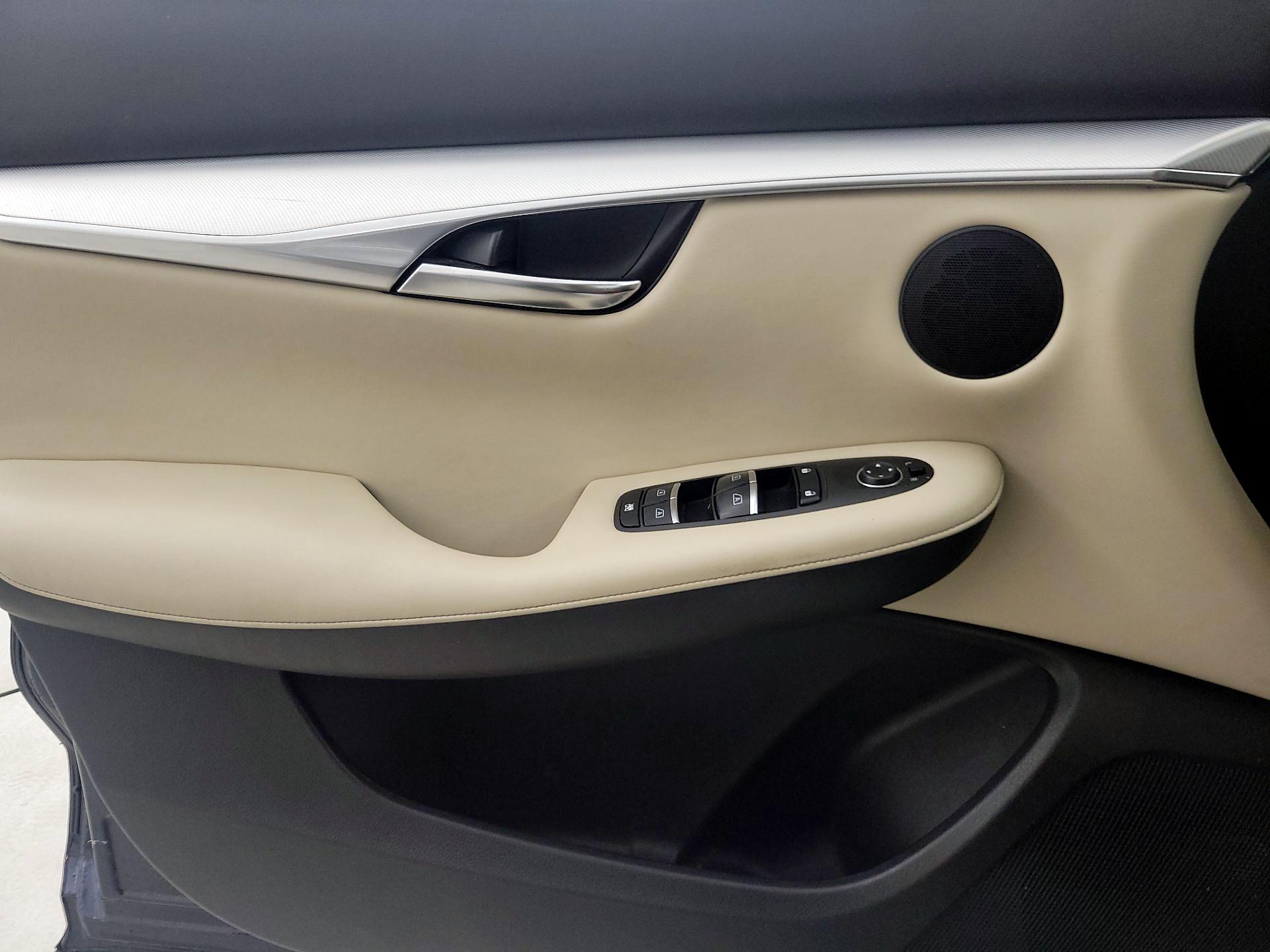 Thumbnail: 2019 INFINITI QX50 - 12