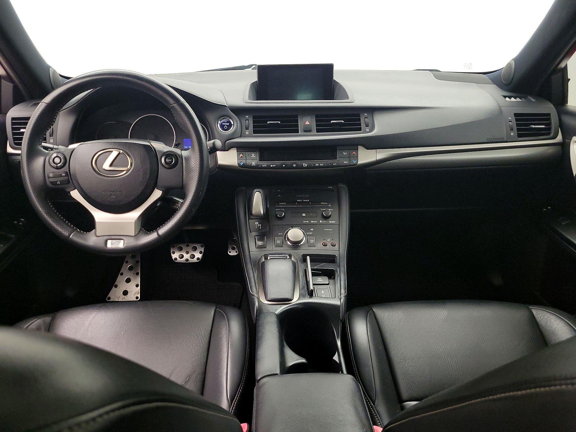 Thumbnail: 2015 Lexus CT - 9
