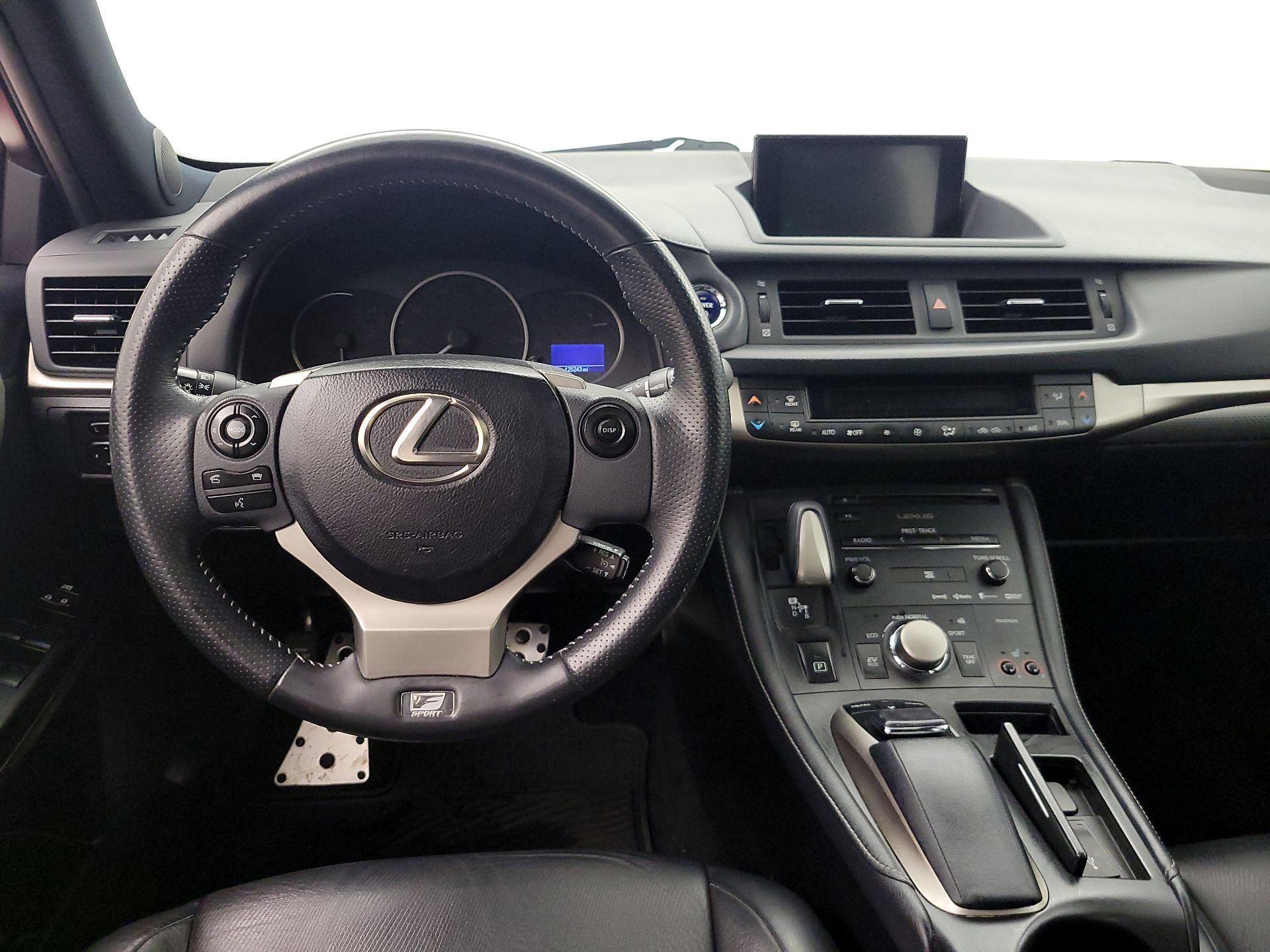 Thumbnail: 2015 Lexus CT - 10
