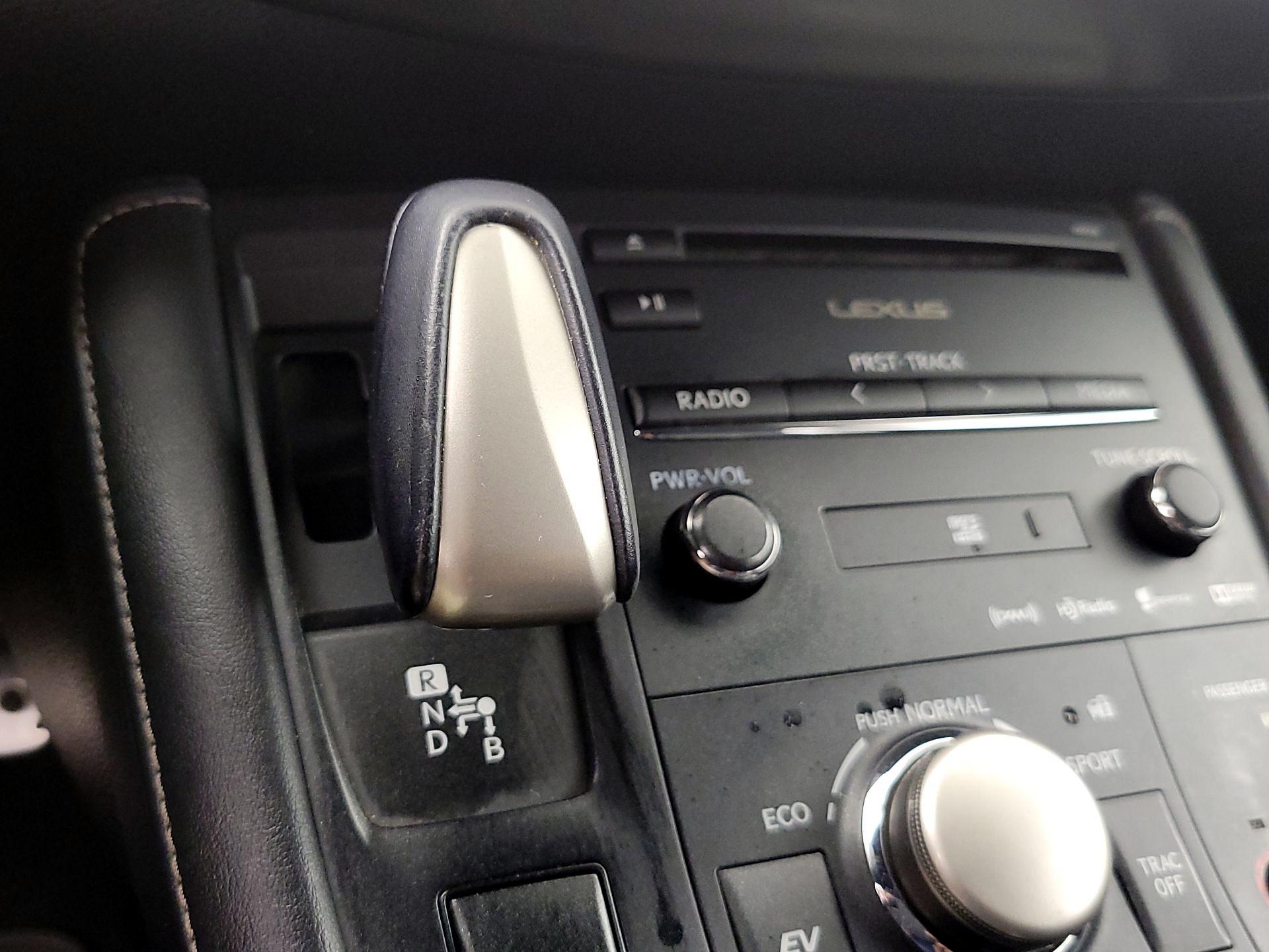 Thumbnail: 2015 Lexus CT - 18