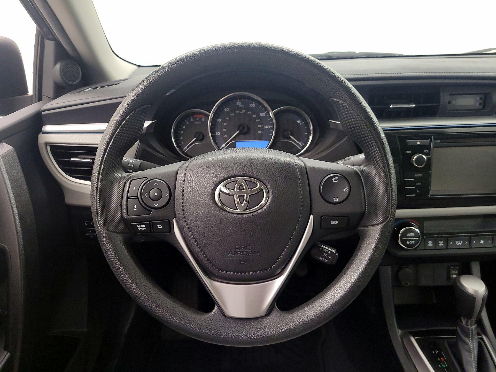 Thumbnail: 2015 Toyota Corolla - 10