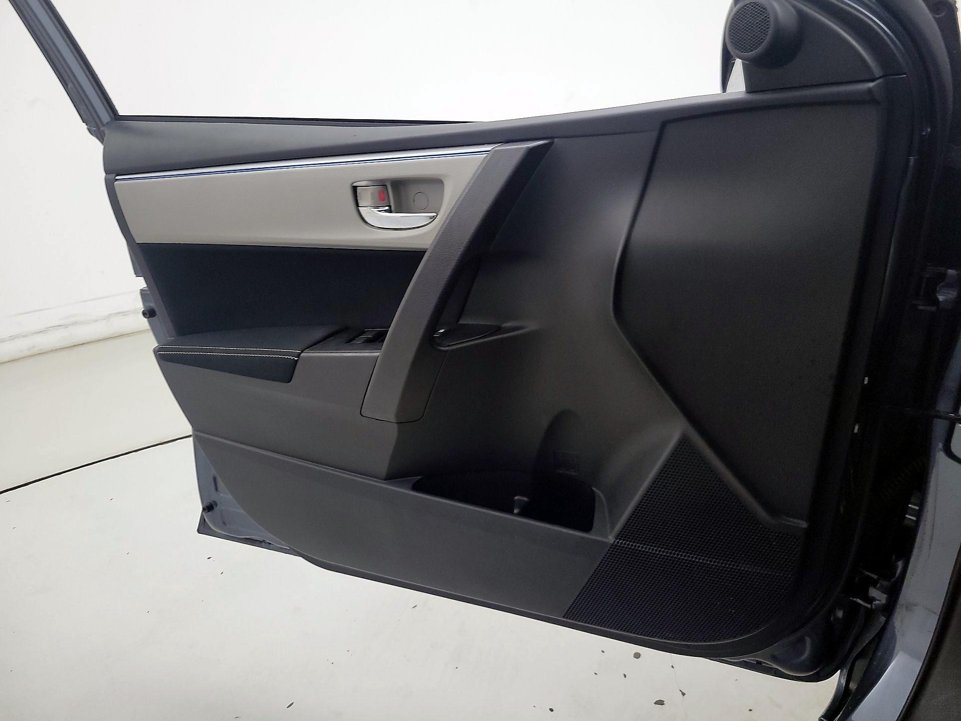 Thumbnail: 2015 Toyota Corolla - 12