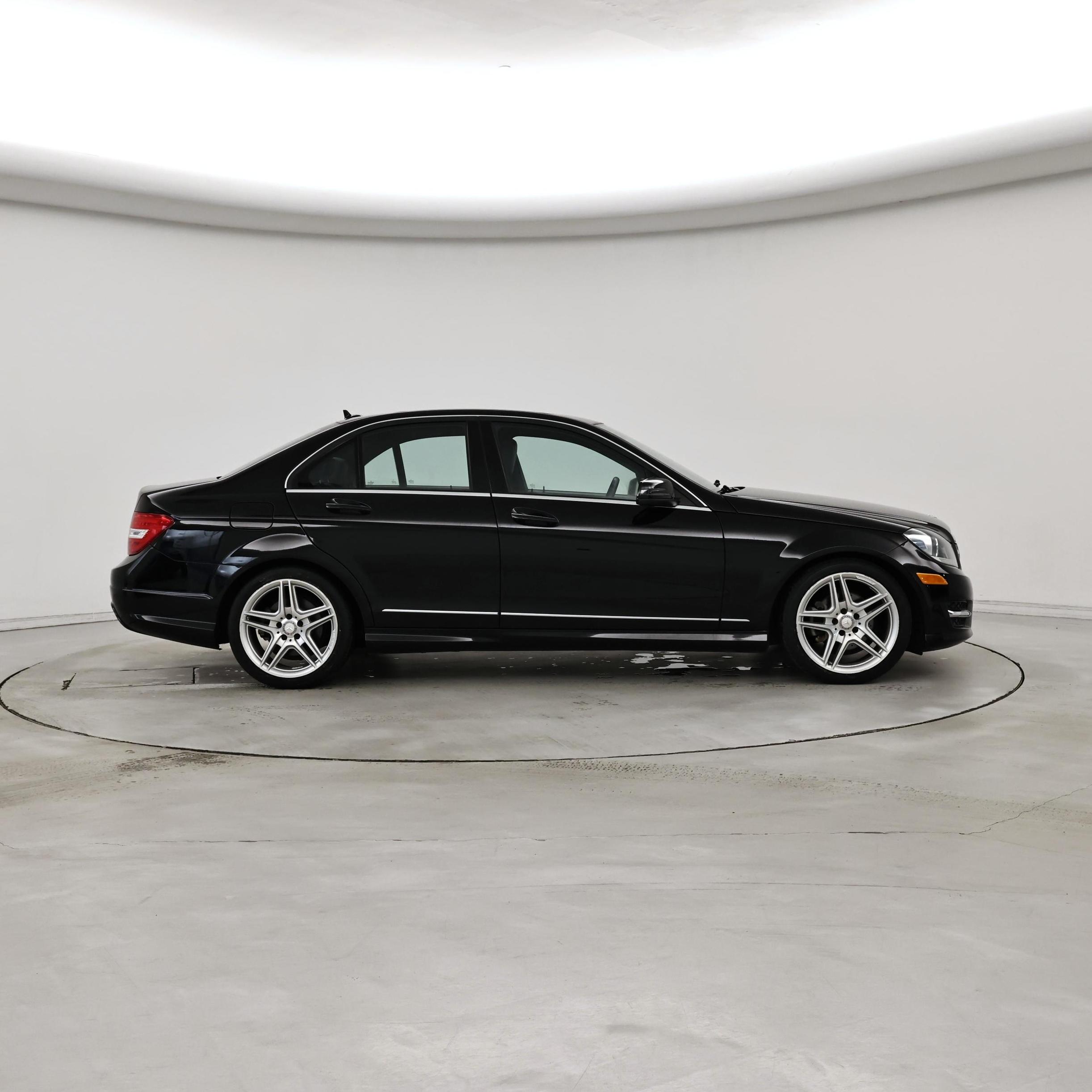 Thumbnail: 2014 Mercedes-Benz C-Class - 7