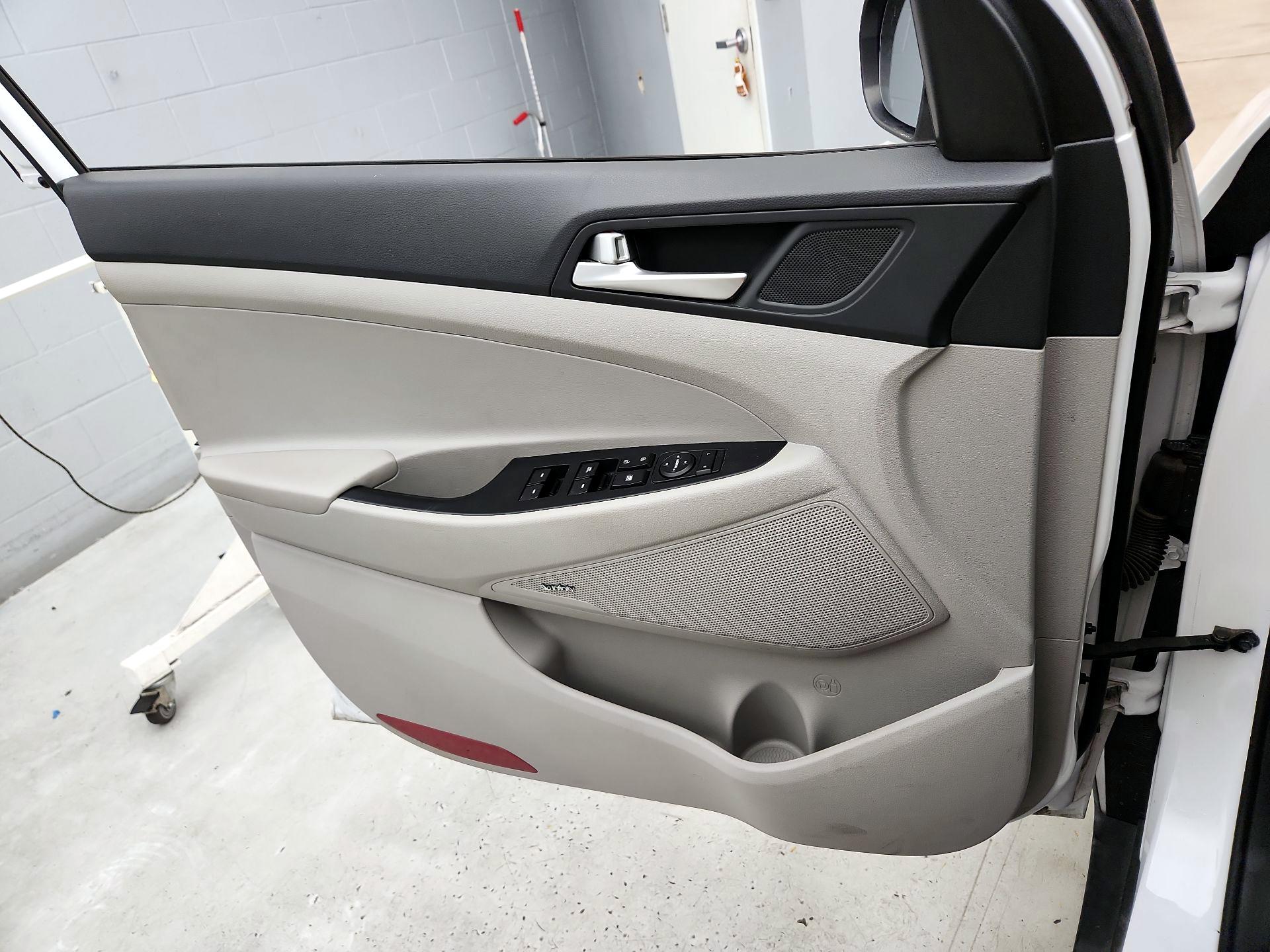 Thumbnail: 2019 Hyundai Tucson - 12