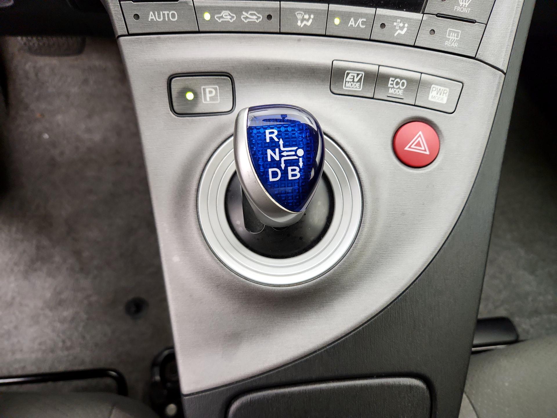 Thumbnail: 2013 Toyota Prius - 17