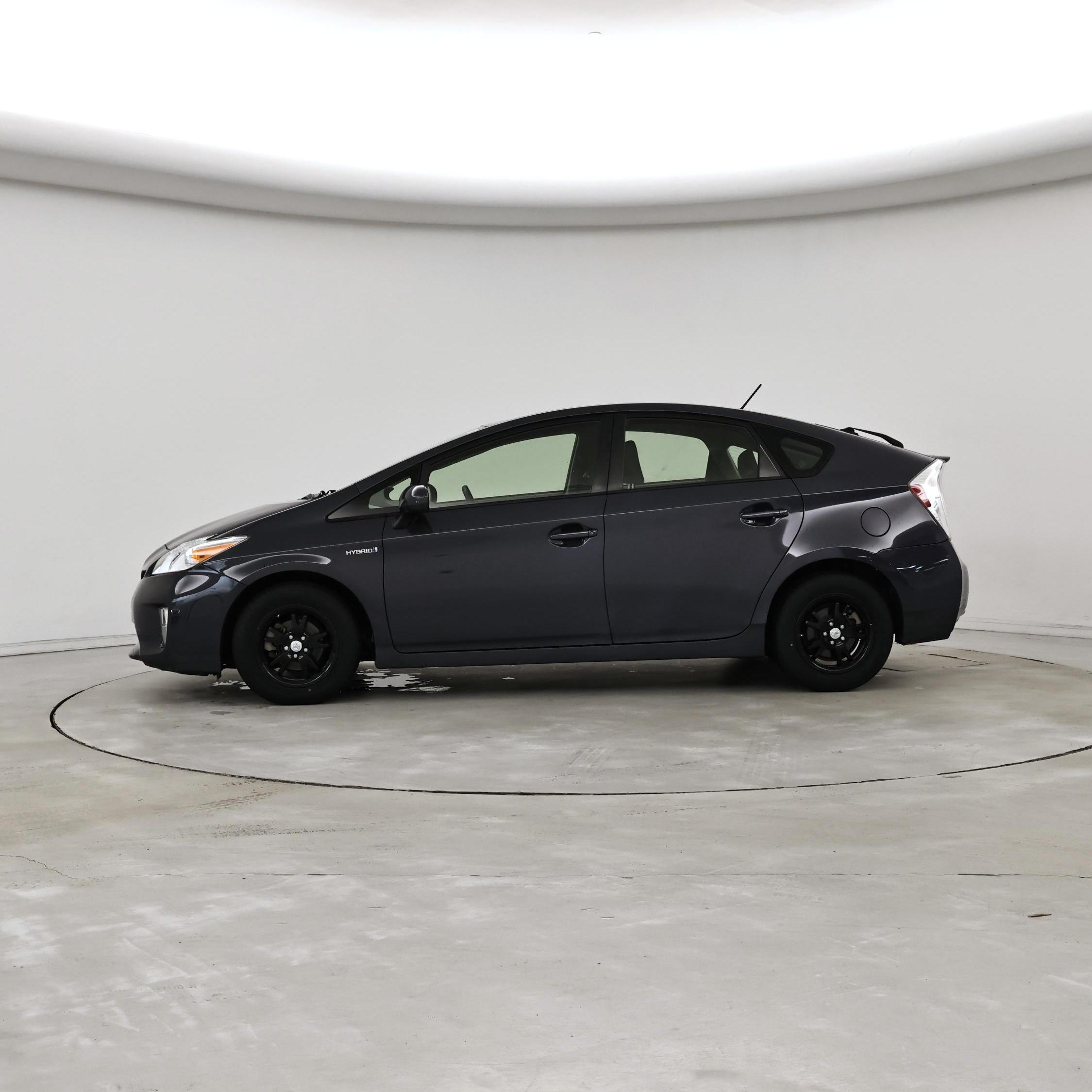 Thumbnail: 2013 Toyota Prius - 3