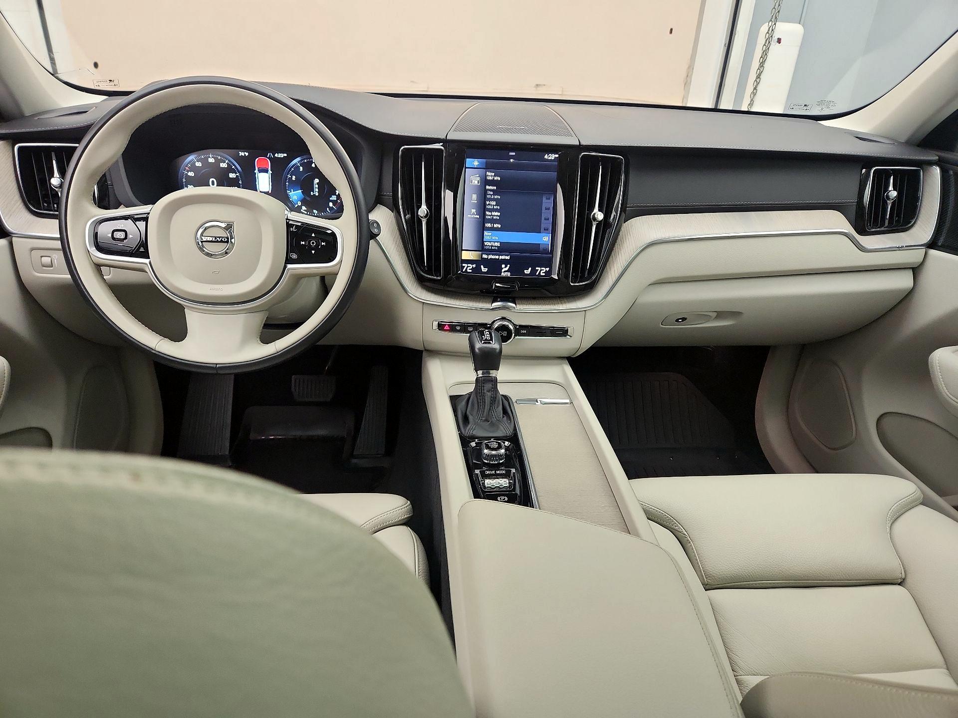 Thumbnail: 2020 Volvo XC60 - 9