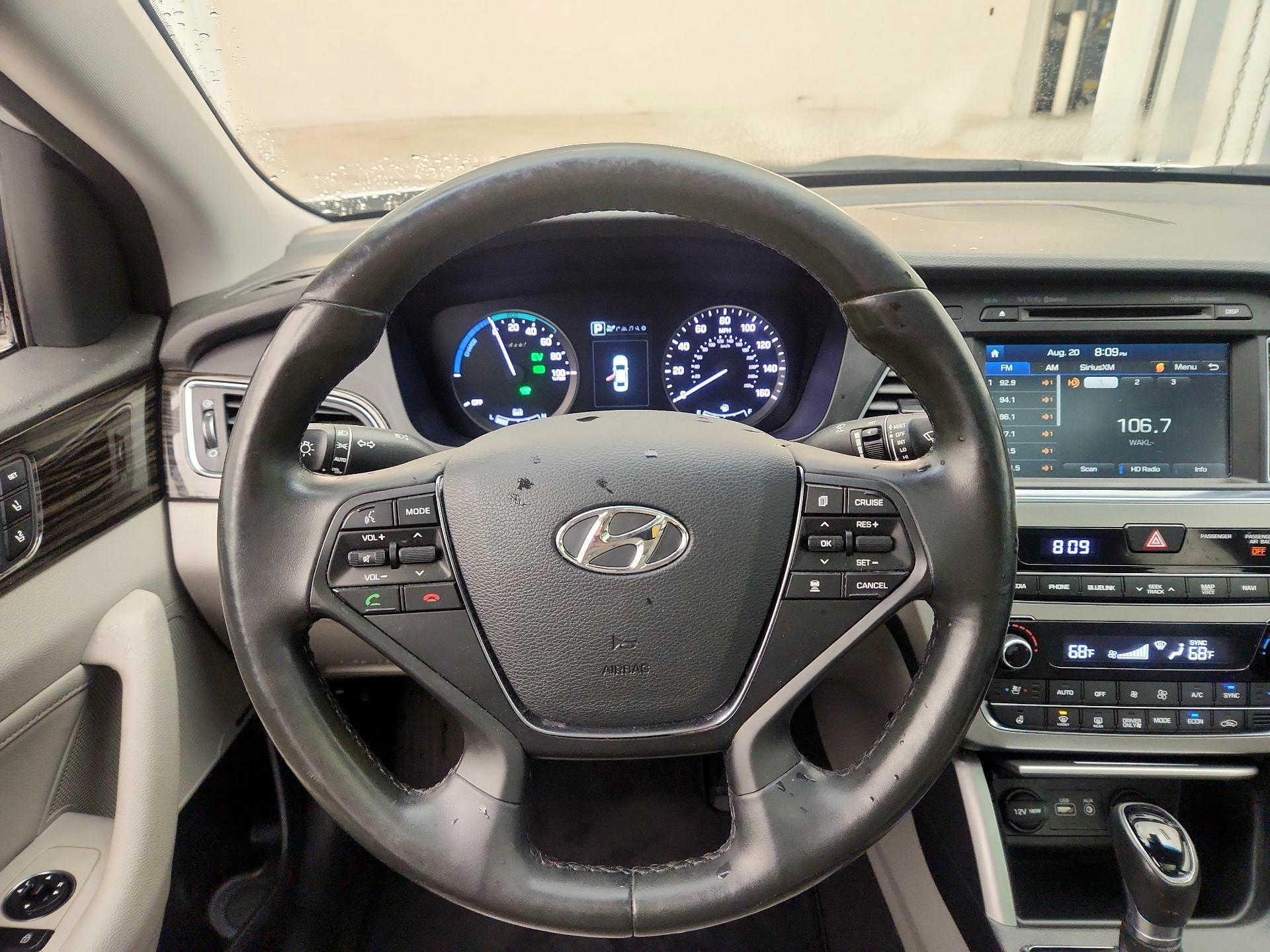Thumbnail: 2016 Hyundai Sonata - 10