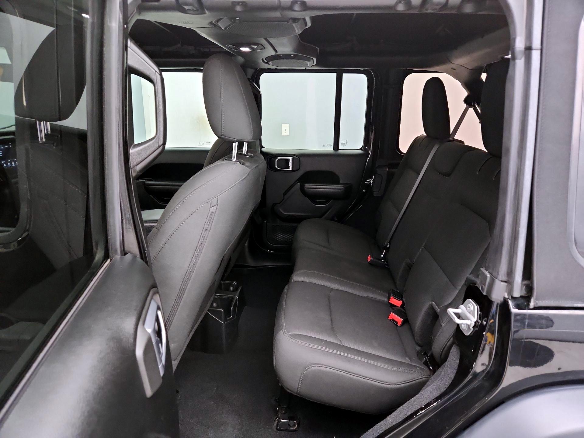 Thumbnail: 2018 Jeep Wrangler - 19