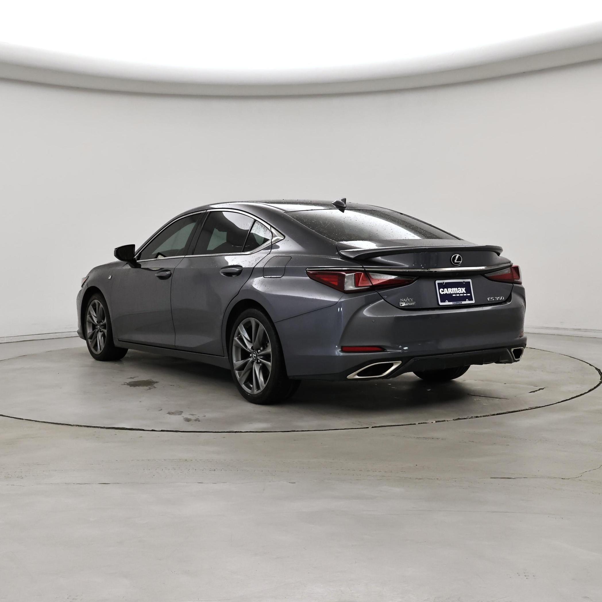 Thumbnail: 2019 Lexus ES - 2