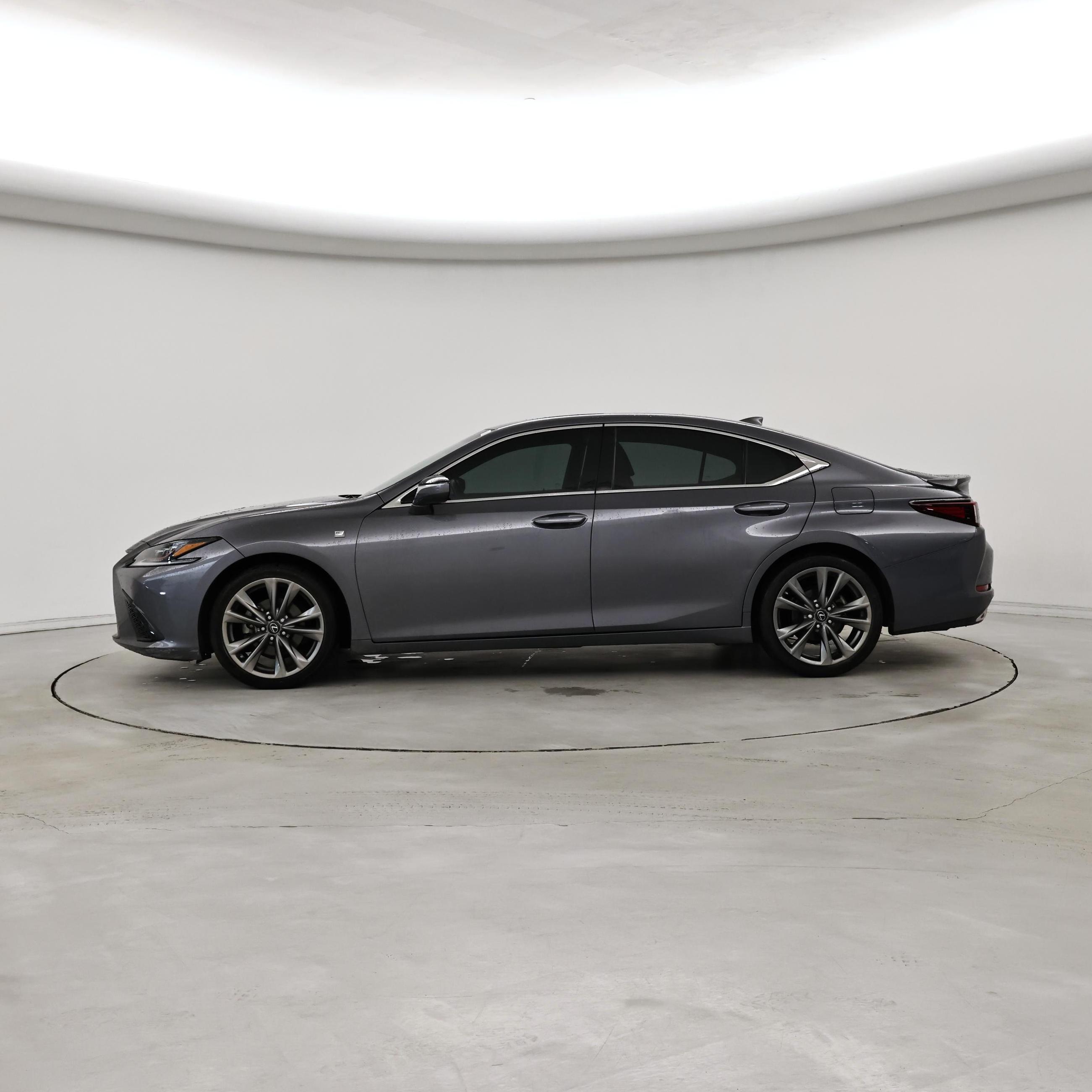 Thumbnail: 2019 Lexus ES - 3