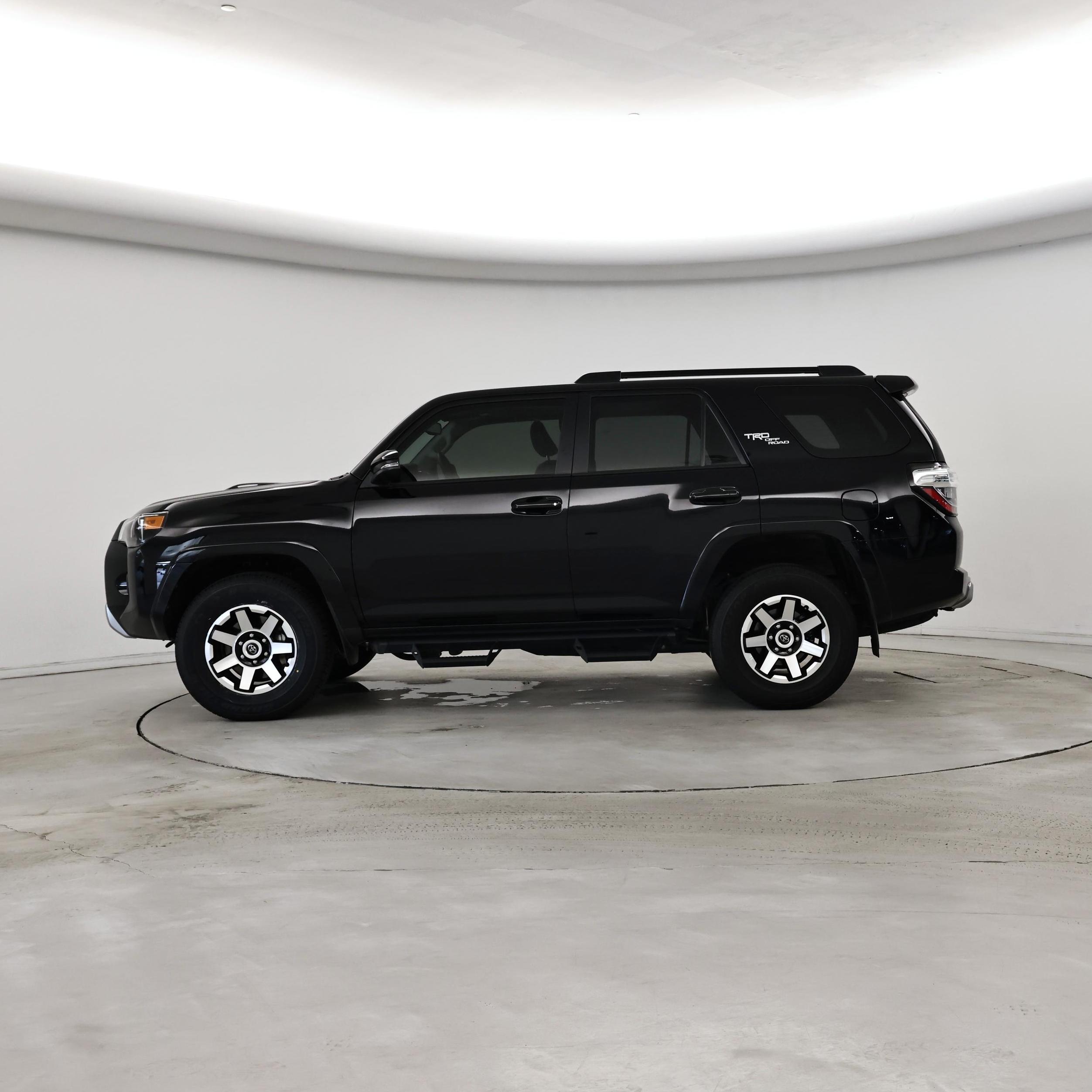 Thumbnail: 2023 Toyota 4Runner - 3