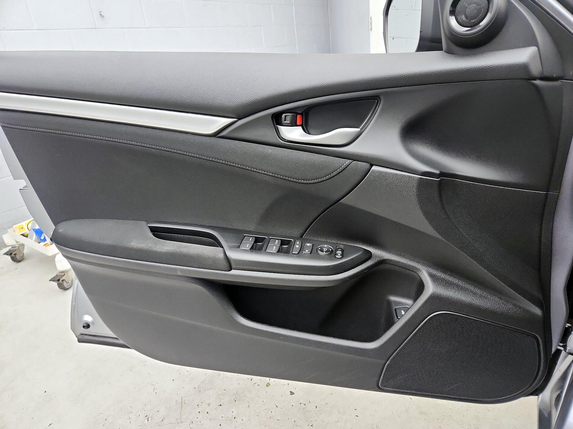 Thumbnail: 2019 Honda Civic - 12