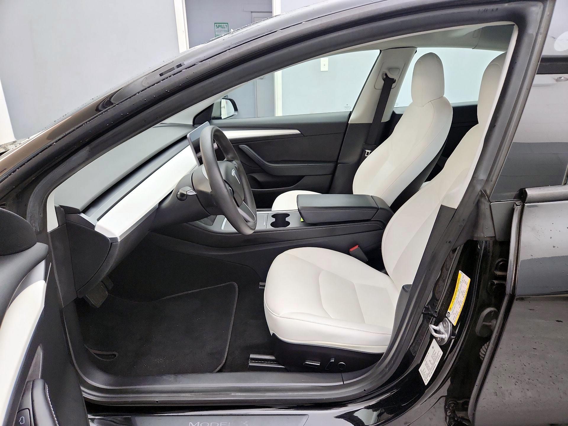 Thumbnail: 2021 Tesla Model 3 - 11