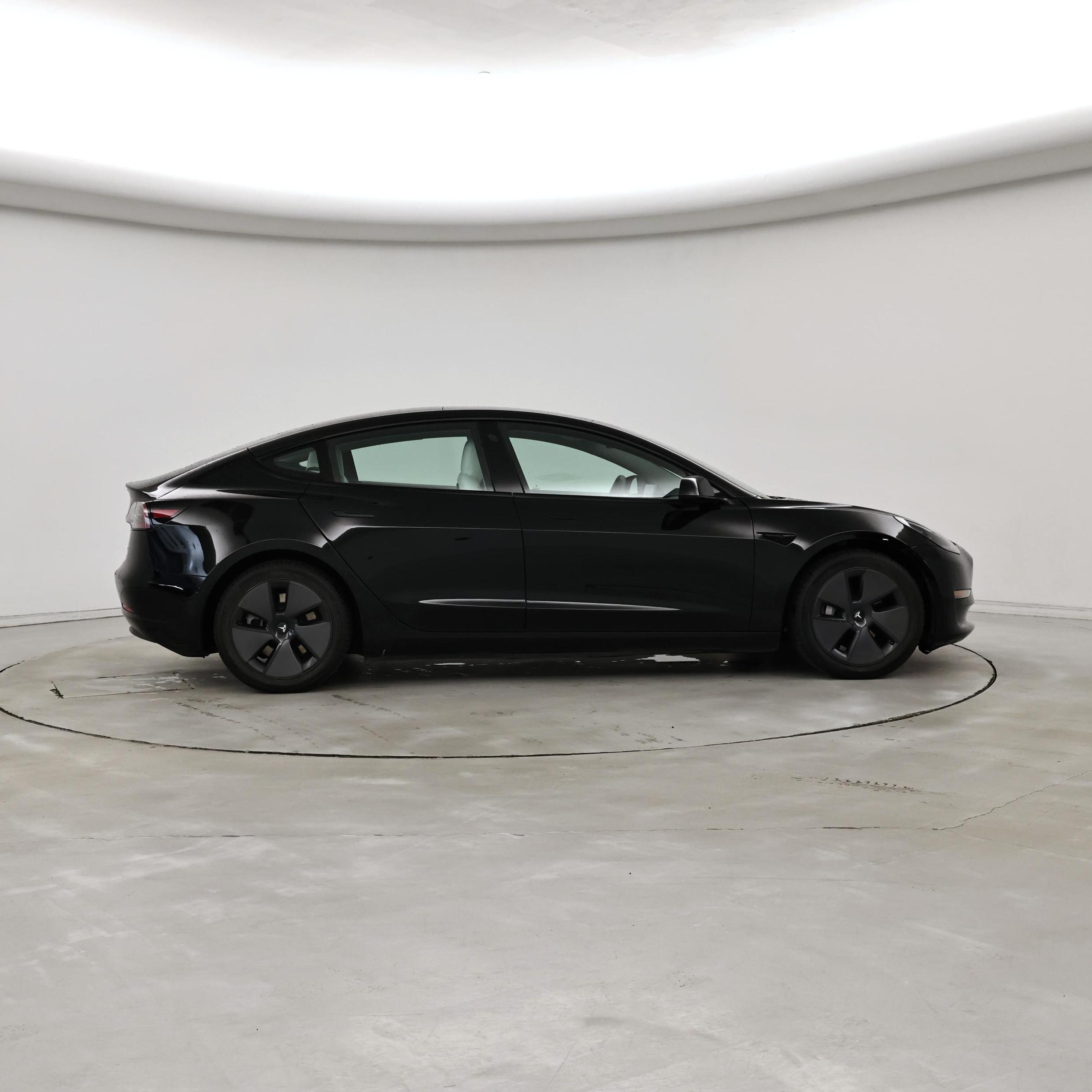 Thumbnail: 2021 Tesla Model 3 - 7