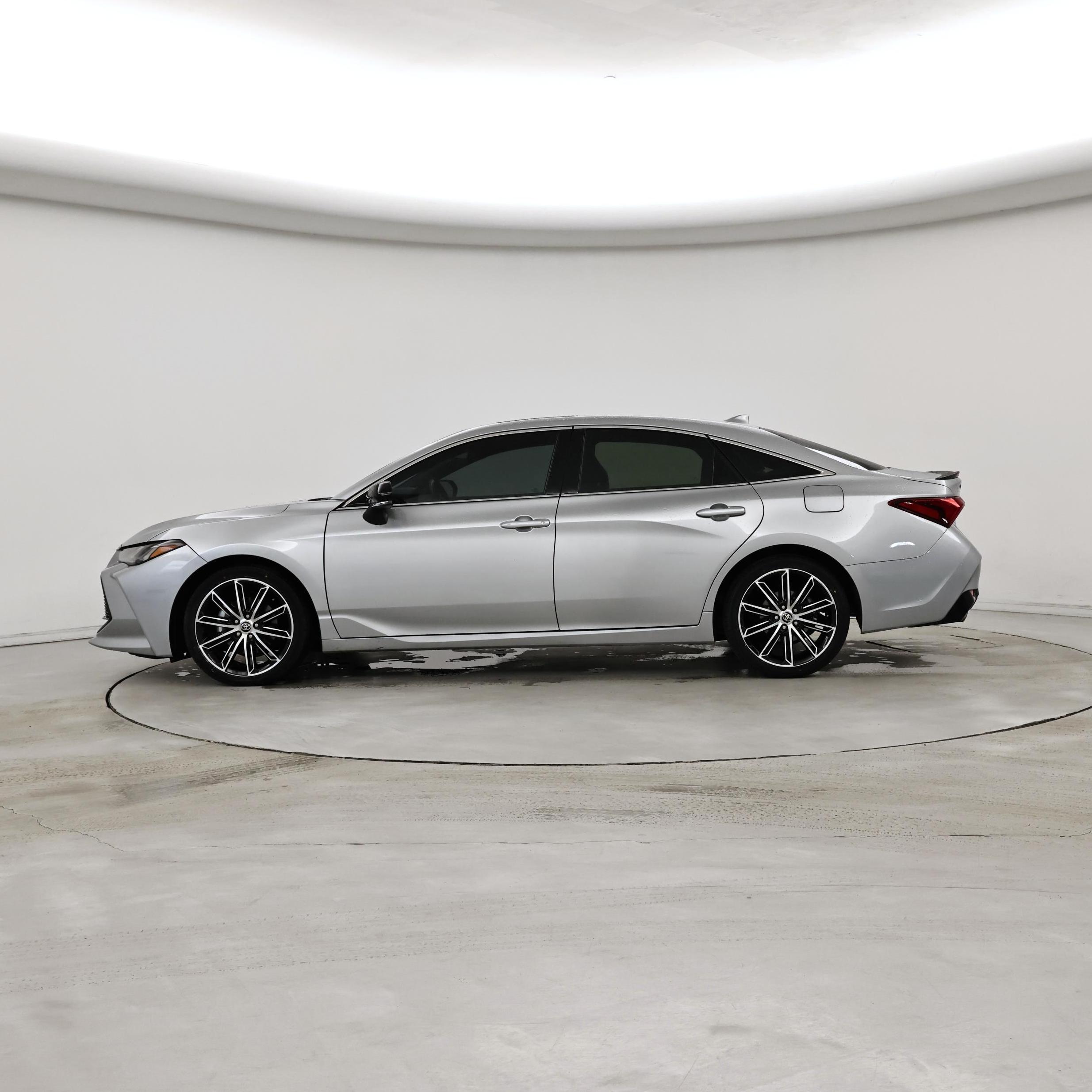 Thumbnail: 2021 Toyota Avalon - 3