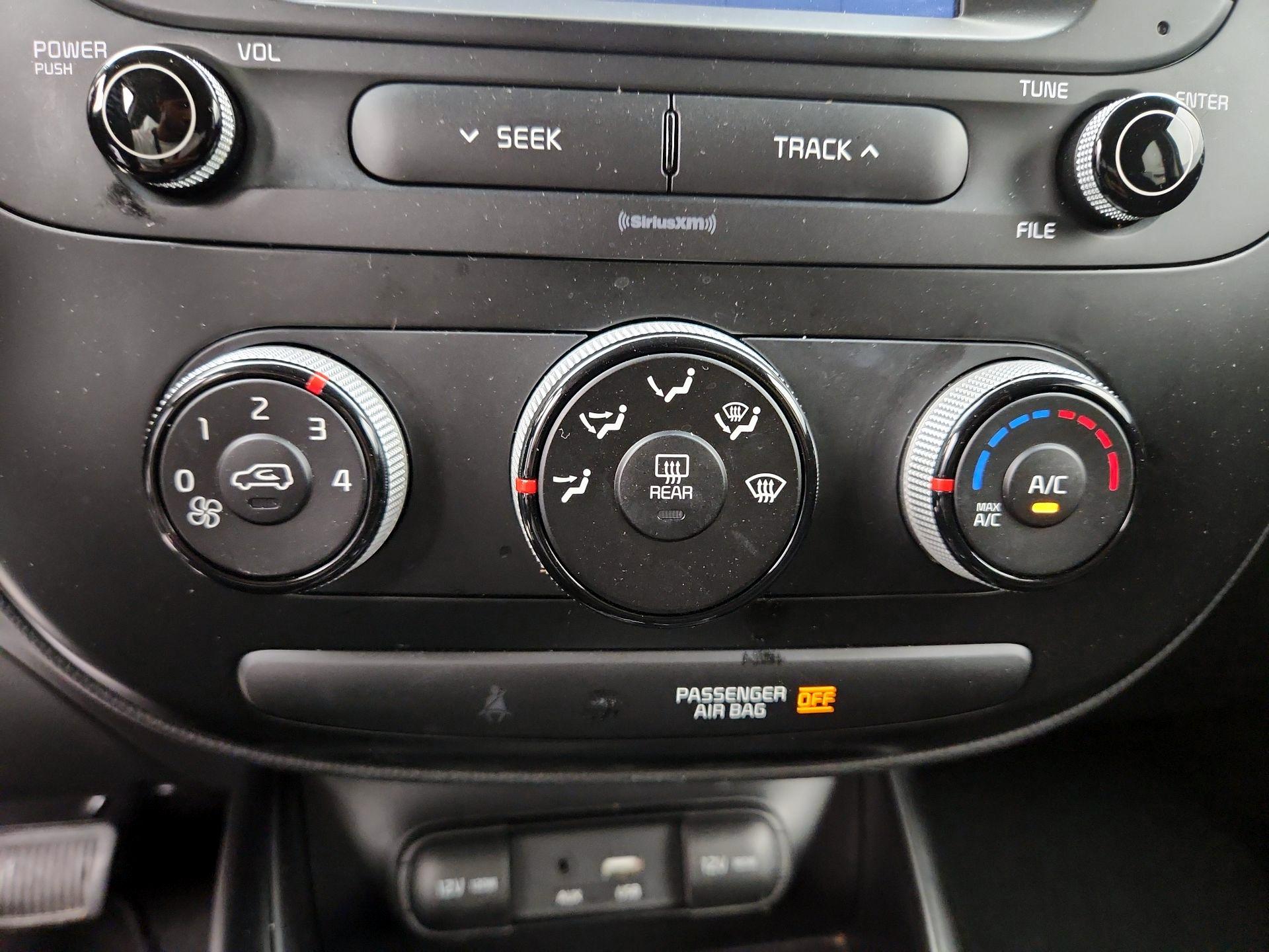 Thumbnail: 2019 Kia Soul - 16