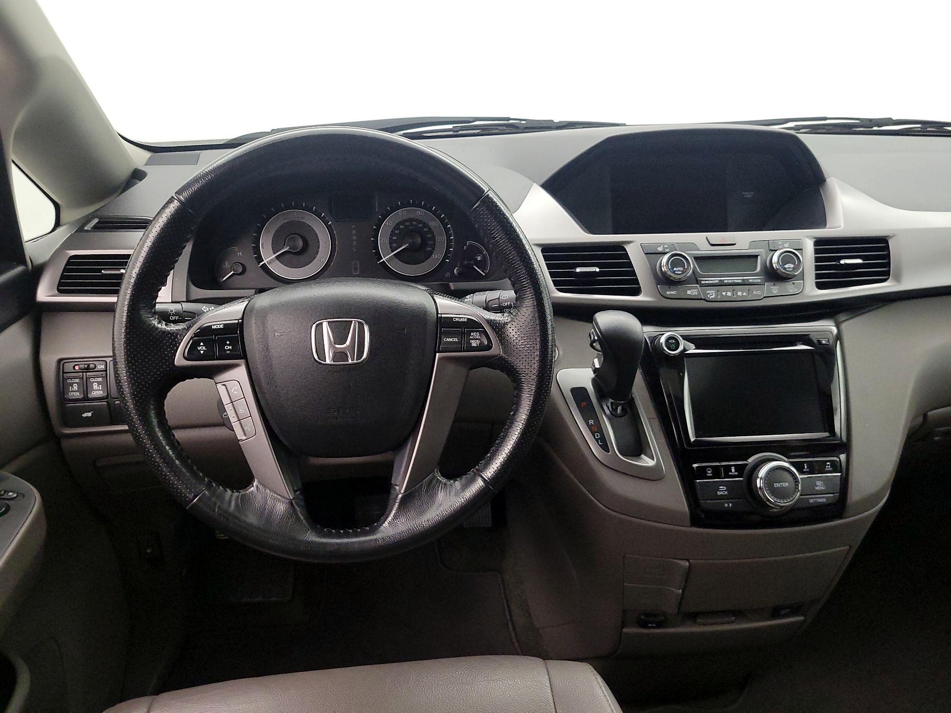 Thumbnail: 2015 Honda Odyssey - 10