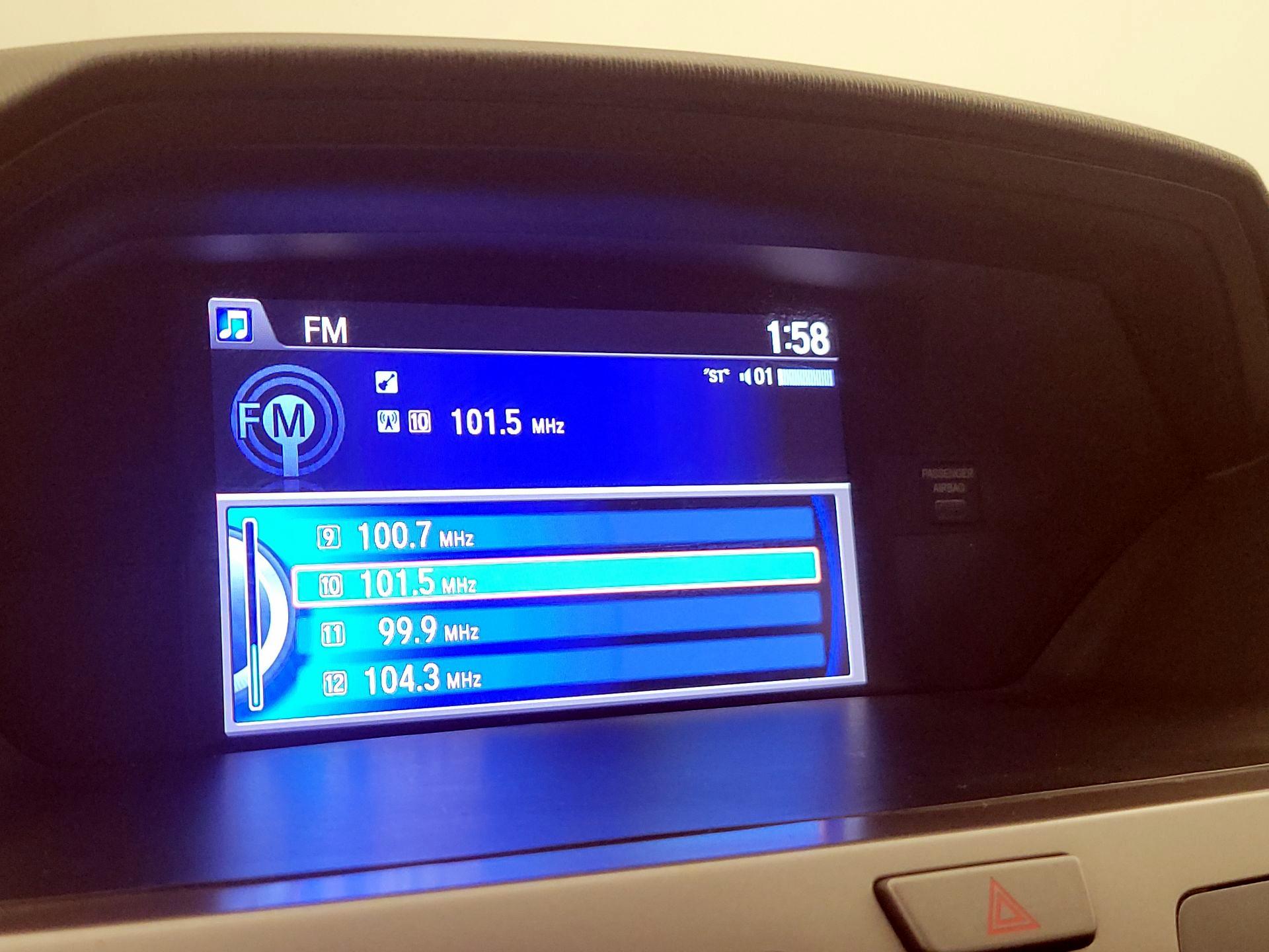 Thumbnail: 2015 Honda Odyssey - 16