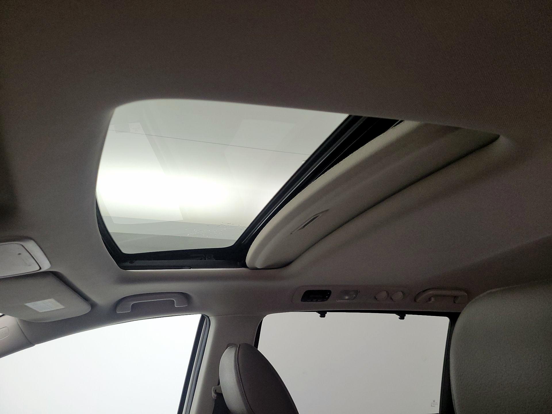 Thumbnail: 2015 Honda Odyssey - 20