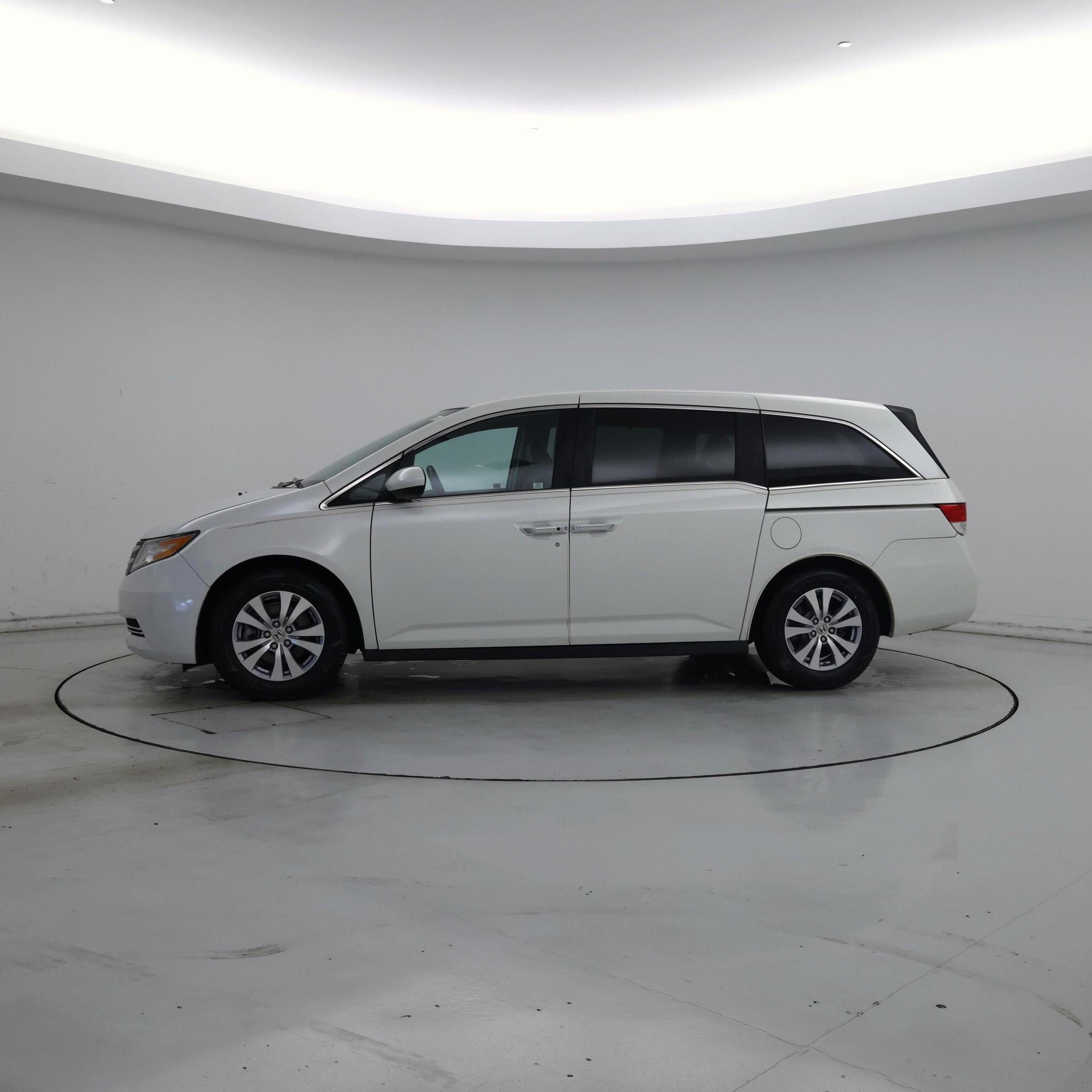 Thumbnail: 2015 Honda Odyssey - 3