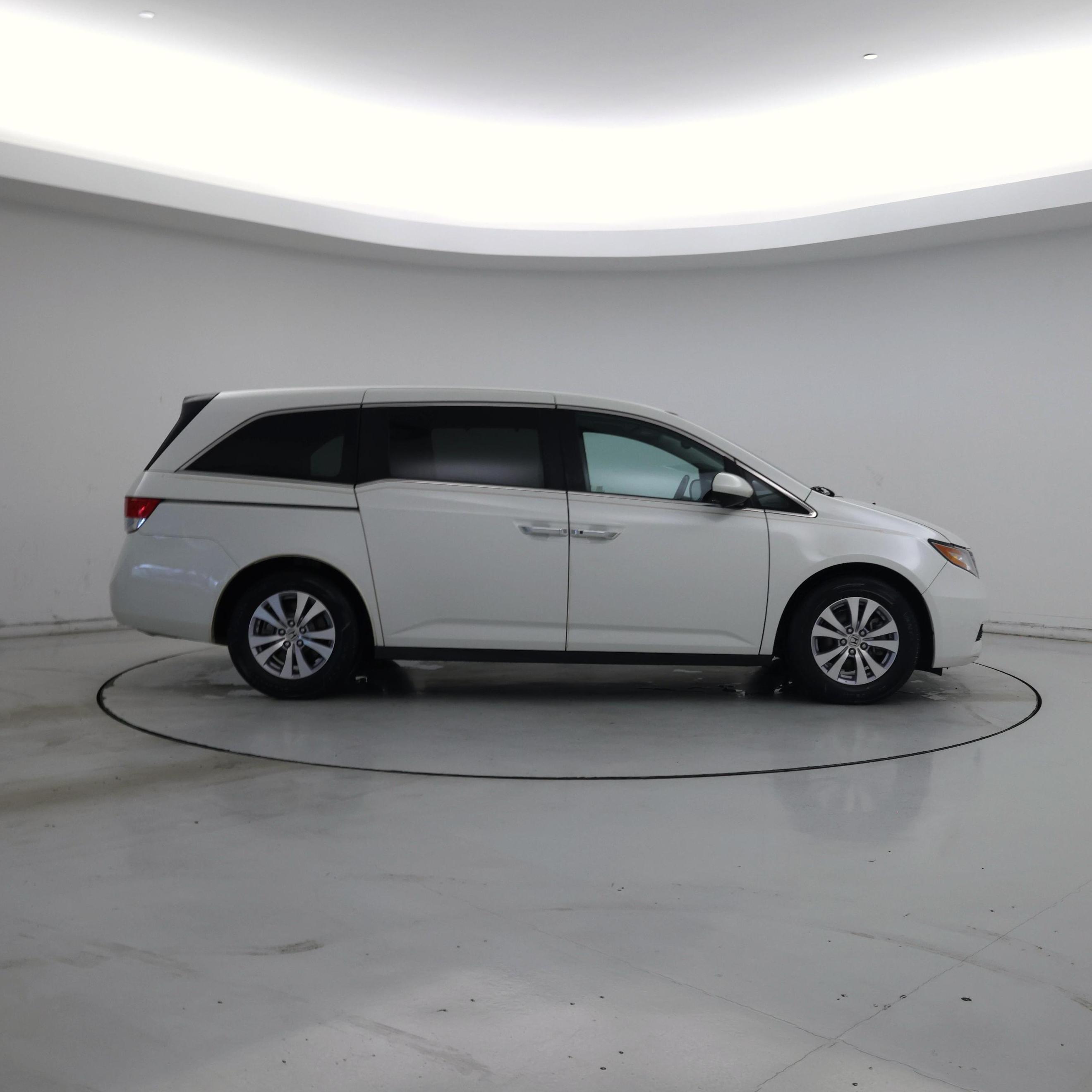 Thumbnail: 2015 Honda Odyssey - 7