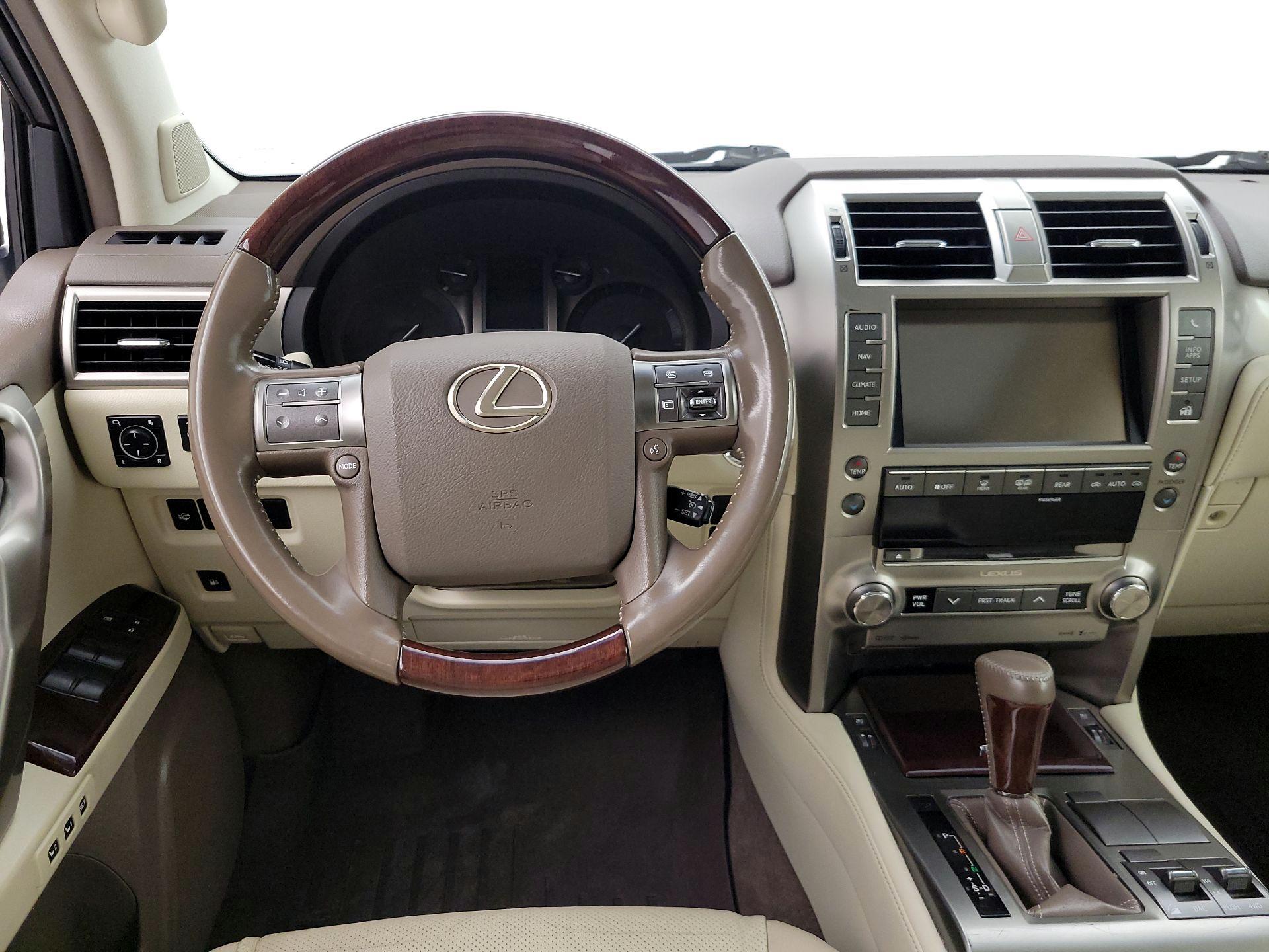 Thumbnail: 2017 Lexus GX - 10