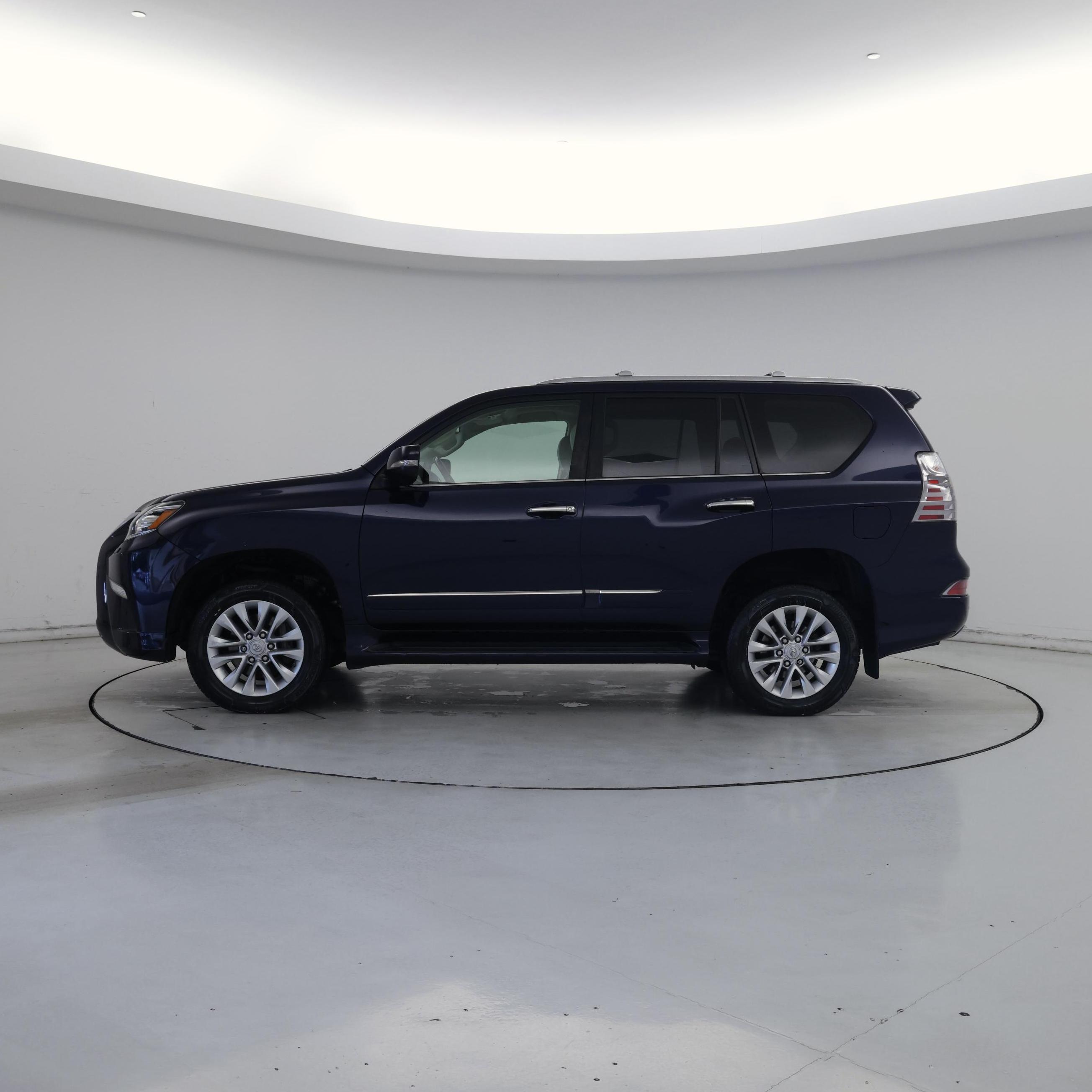 Thumbnail: 2017 Lexus GX - 3