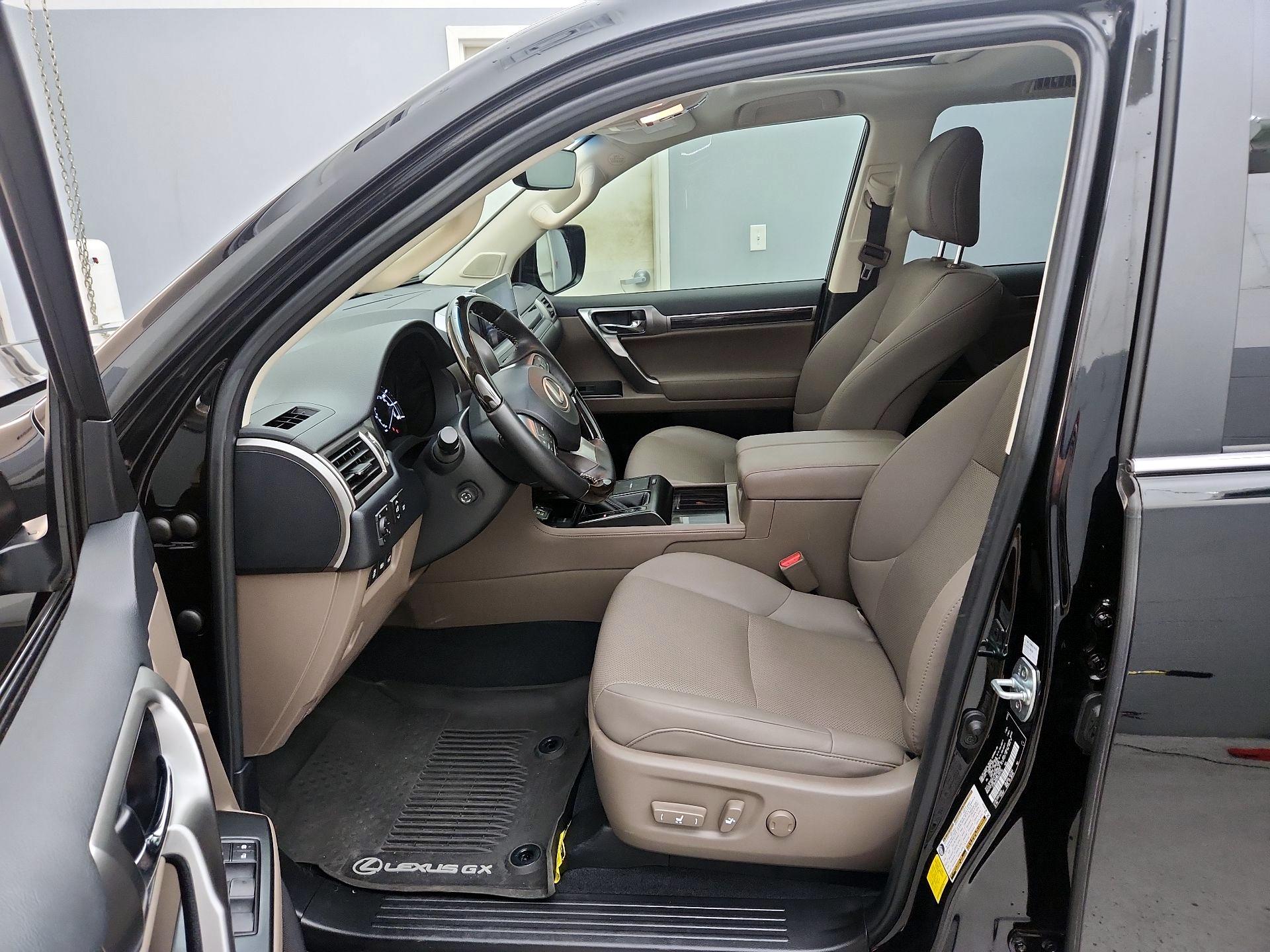Thumbnail: 2023 Lexus GX - 11