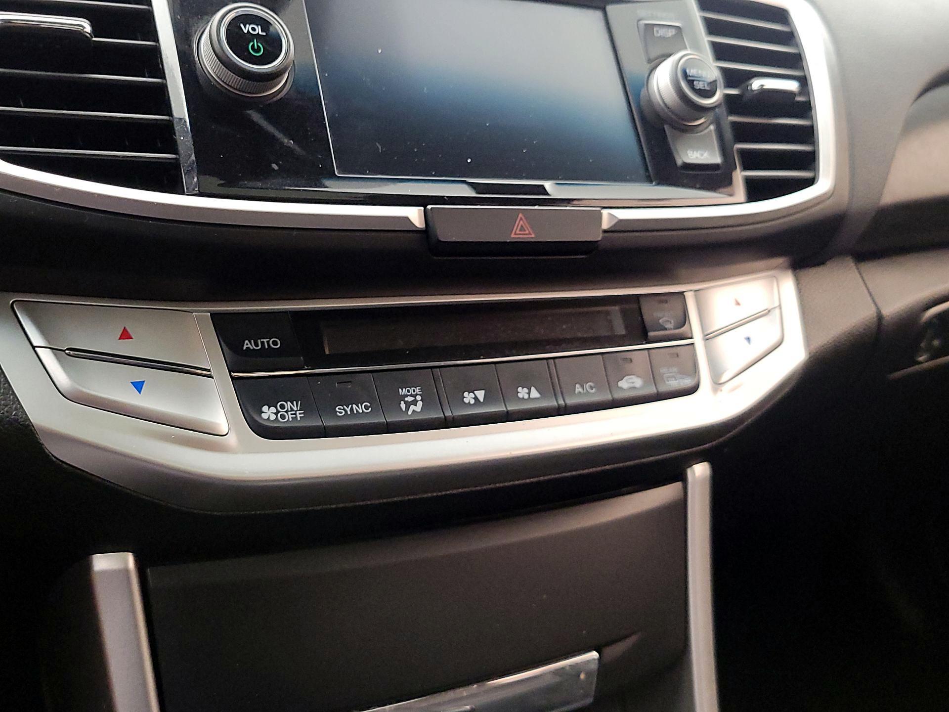 Thumbnail: 2015 Honda Accord - 16